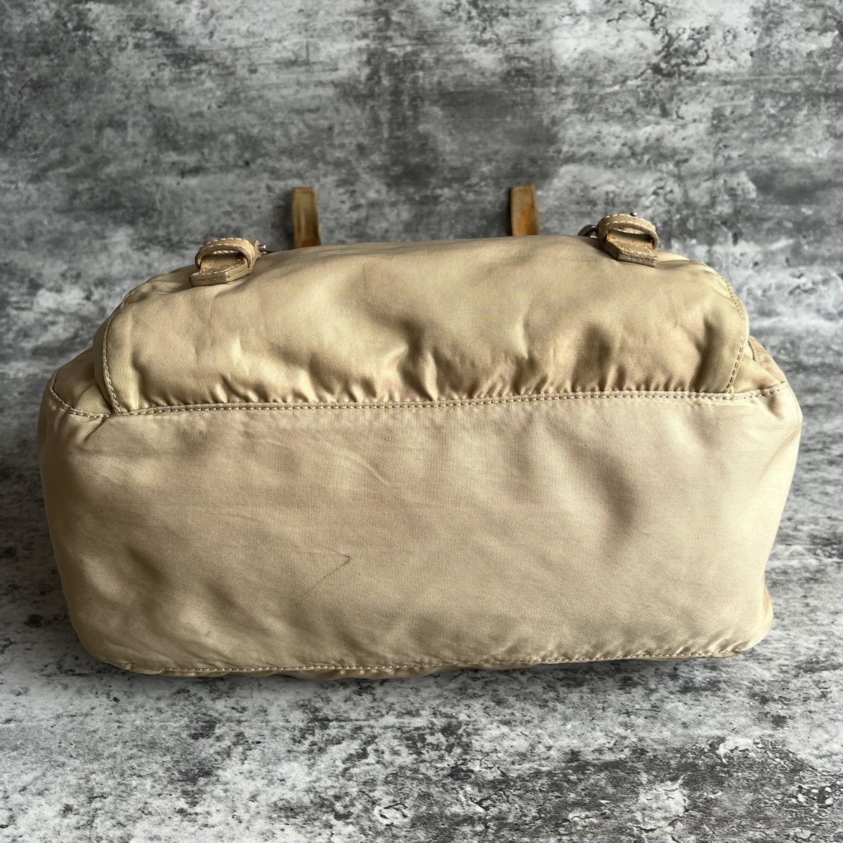 Prada Vintage Prada Nylon Beige Messenger Bag Size ONE SIZE - 23 Thumbnail