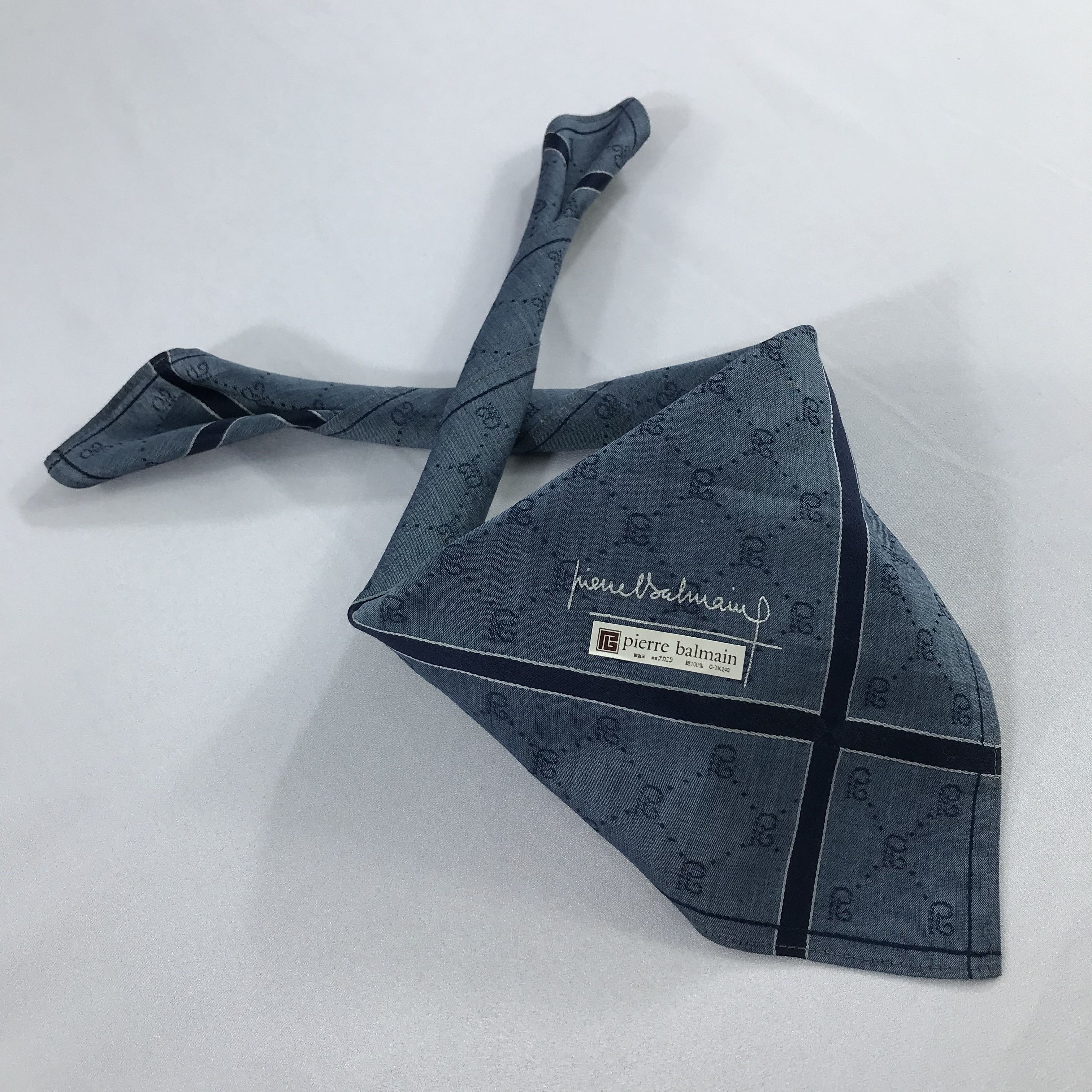 Pierre Balmain × Vintage Pierre Balmain Bandana / Handkerchief / Neckerchief - S2075 Size ONE SIZE - 4 Thumbnail