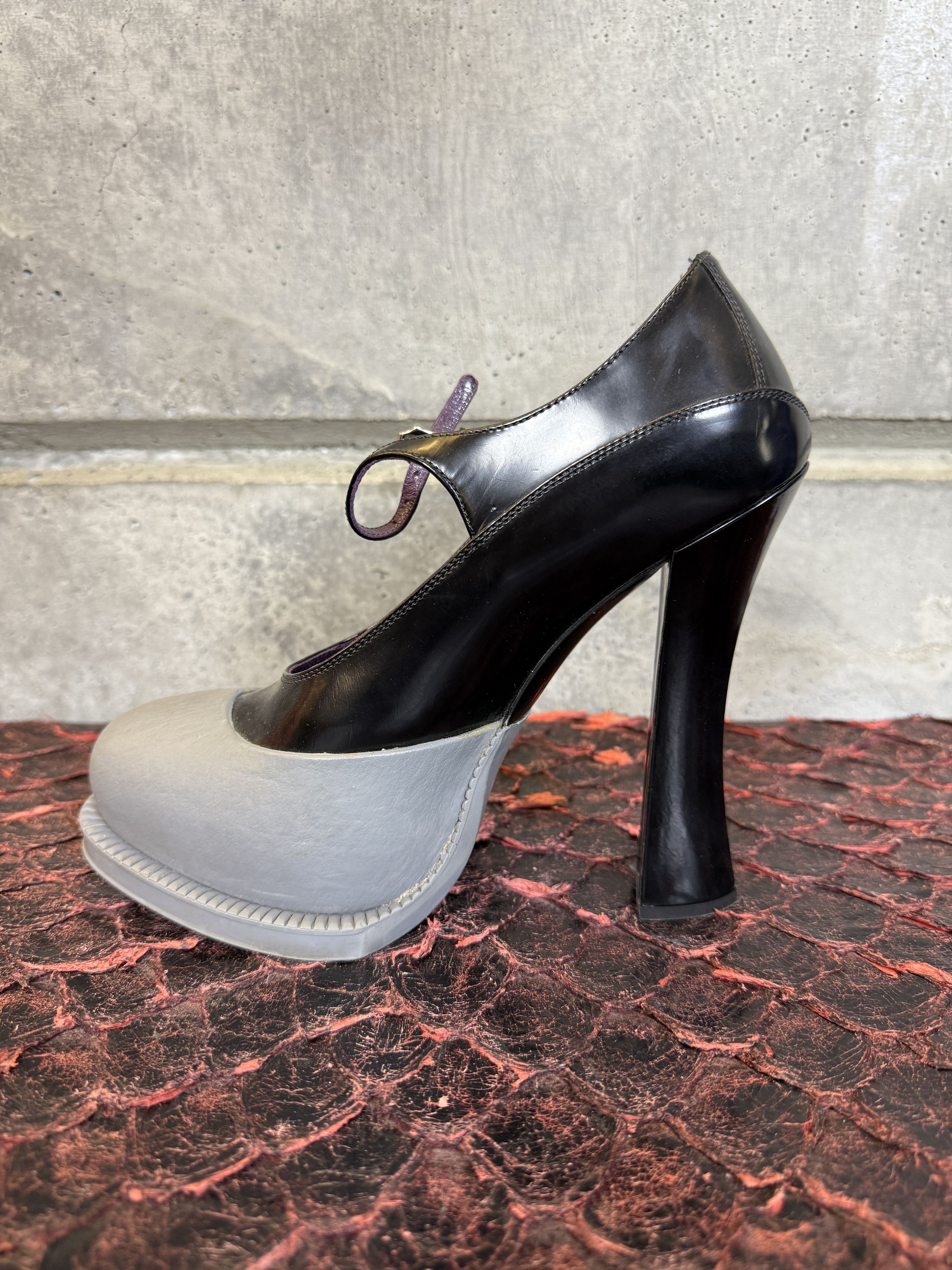 Prada Prada Leather Gray Rubber Dipped Mary Jane Pumps Size US 9 / IT 39 - 6 Thumbnail