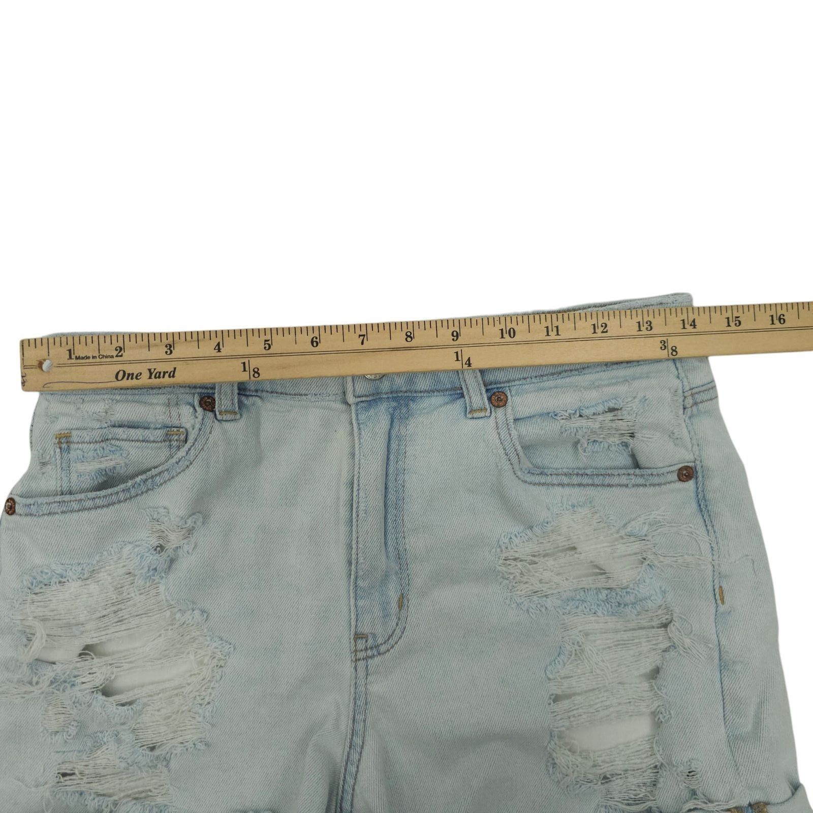 American Eagle Outfitters American Eagle Mom Shorts Size 10 Light Wash Distressed Size 32" / US 10 / IT 46 - 3 Thumbnail