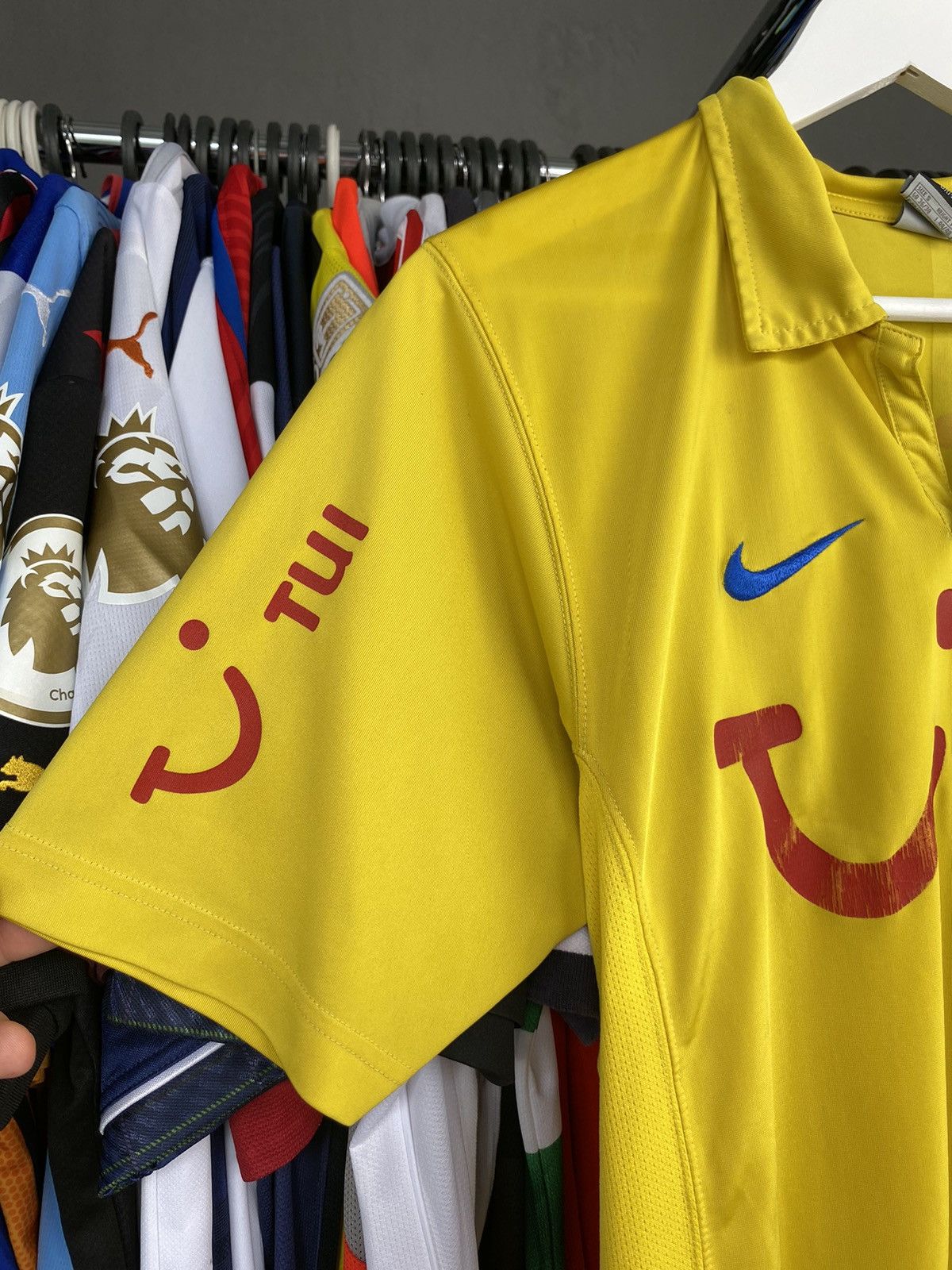 Nike 2006/08 NIKE FC ZURICH AWAY SOCCER FOOTBALL JERSEY SHIRT Size US S / EU 44-46 / 1 - 3 Thumbnail