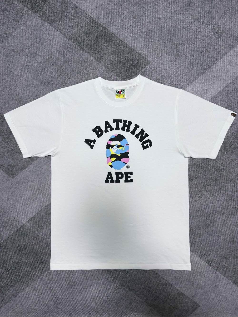Bape A Bathing Ape Camo Ape Logo T-Shirt Size M Size US M / EU 48-50 / 2 - 1 Thumbnail