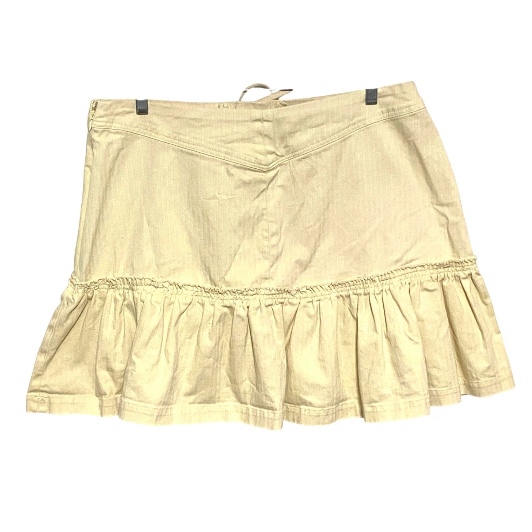 Forever 21 FOREVER 21 Lace Up Mini Skirt Plus 1X Ruffle Hem Flounce Coquette Milkmaid Y2K Skirt Women Plus 1X Cream Short Size 40" / US 18 - 3 Thumbnail