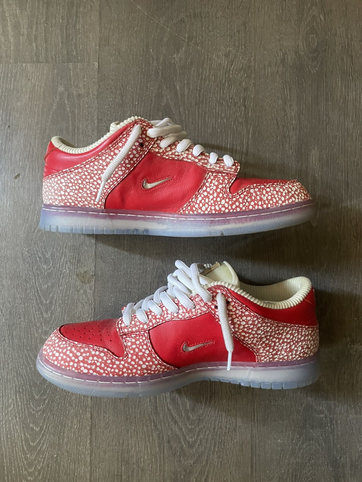 Nike Nike SB Dunk Low x Stingwater Magic Mushroom Size US 9.5 / EU 42-43 - 3 Thumbnail