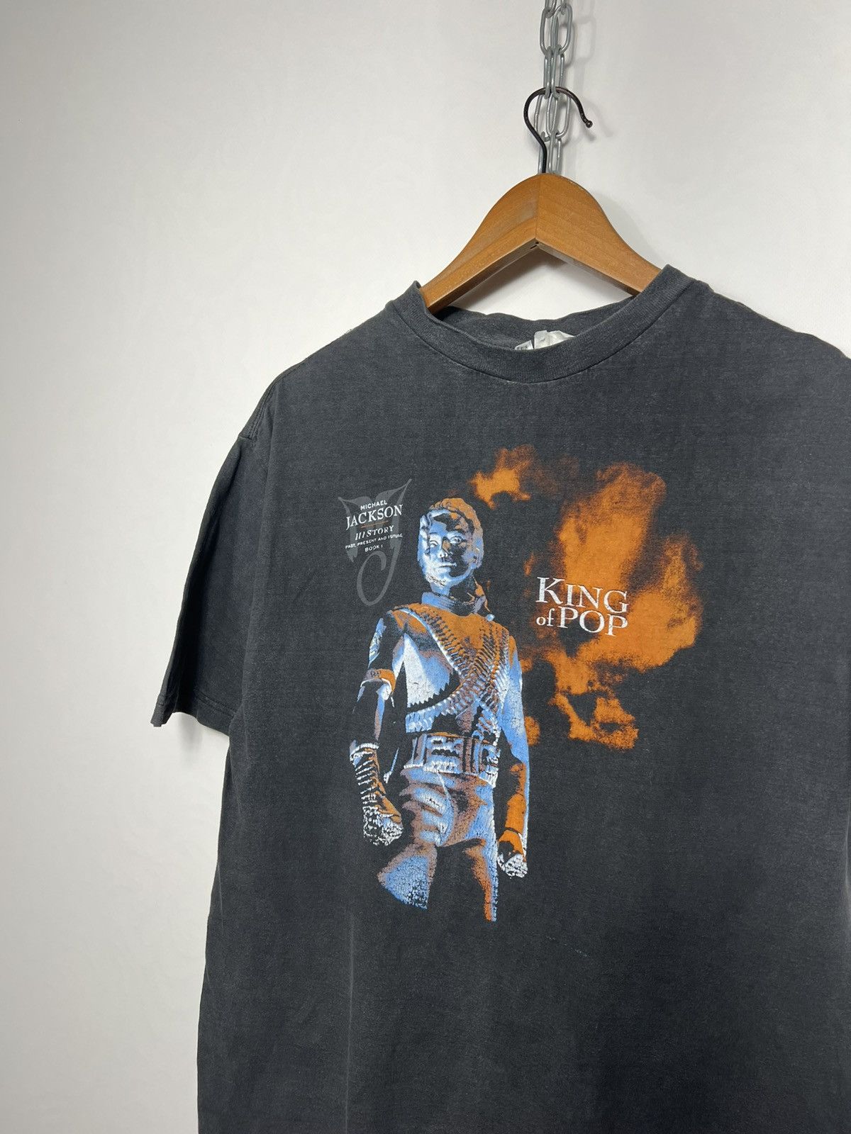 Band Tees Vintage 1994 Michael Jackson King of Pop Present Book 1 Tee Size US M / EU 48-50 / 2 - 2 Thumbnail