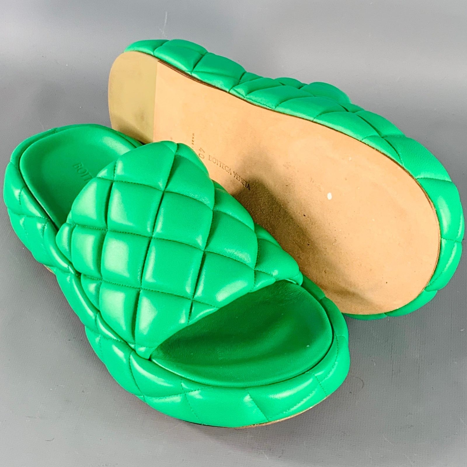 Bottega Veneta BOTTEGA VENETA Quilted Padded Lambskin Leather Slide Sandals Size US 7 / EU 40 - 4 Thumbnail
