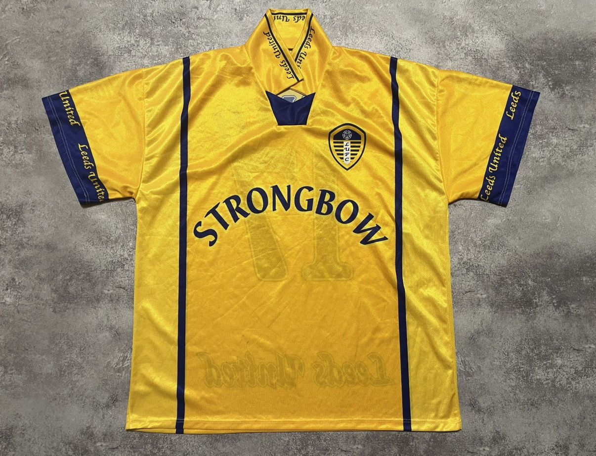 Vintage Vintage Leeds United 17 Smith soccer jersey Size US XL / EU 56 / 4 - 1 Thumbnail