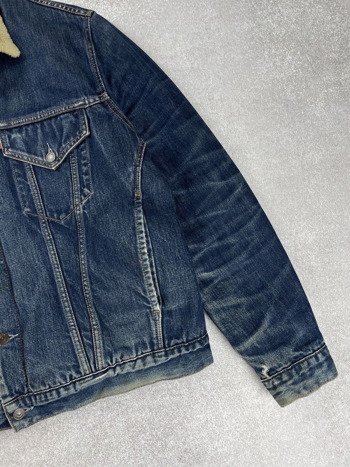 Levi's × Levi's Vintage Clothing × Vintage Vintage Levis Distressed Denim Jacket Sherpa Size US XXL / EU 58 / 5 - 3 Thumbnail