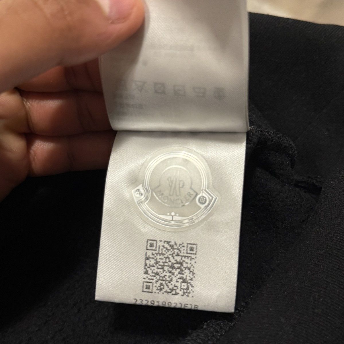 Moncler Moncler Crewneck Size US M / EU 48-50 / 2 - 9 Thumbnail