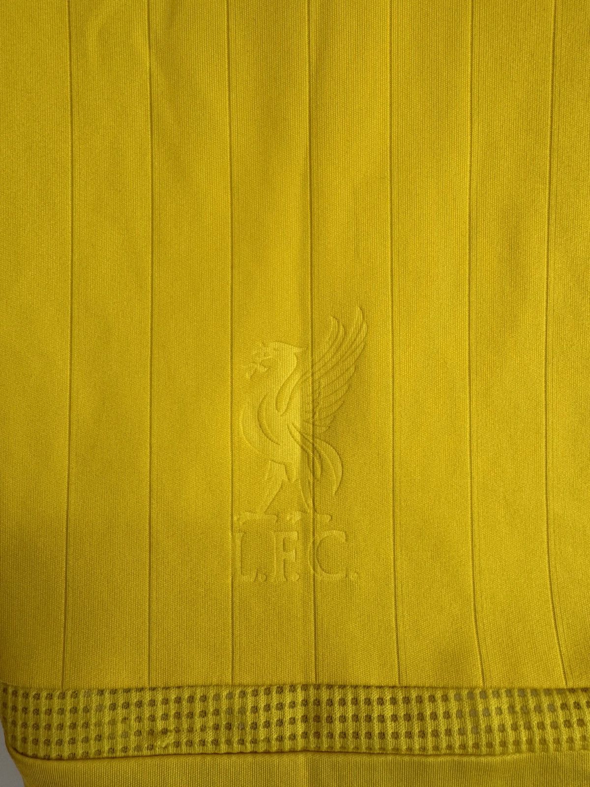 Adidas × Vintage Vintage Liverpool 2006-2007 Away Soccer Jersey Football Kit Size US M / EU 48-50 / 2 - 8 Thumbnail