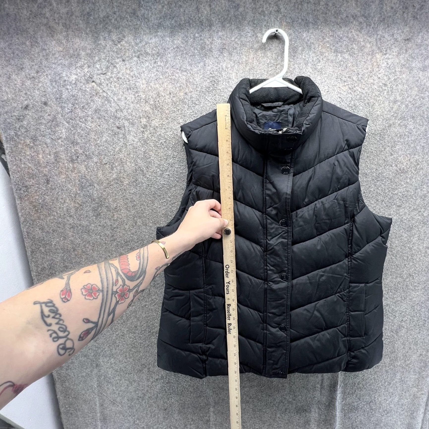 Gap Gap Vest Womens XL Black Quilted Puffer Full Zip Stand Collar Outdoor Warm Down Size XL / US 12-14 / IT 48-50 - 4 Thumbnail