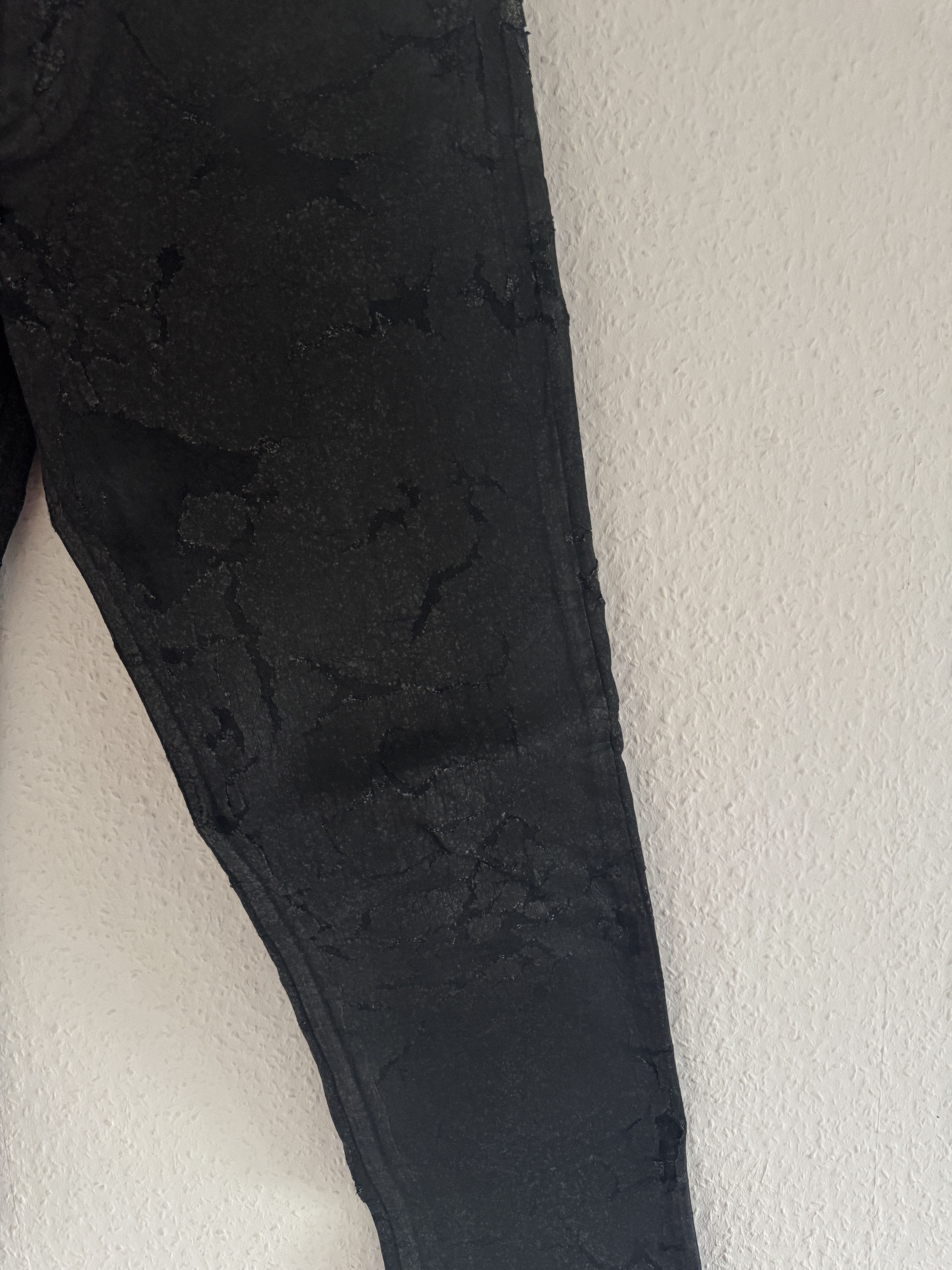 Cracked Paint Slim-Fit Denim Pants – Black