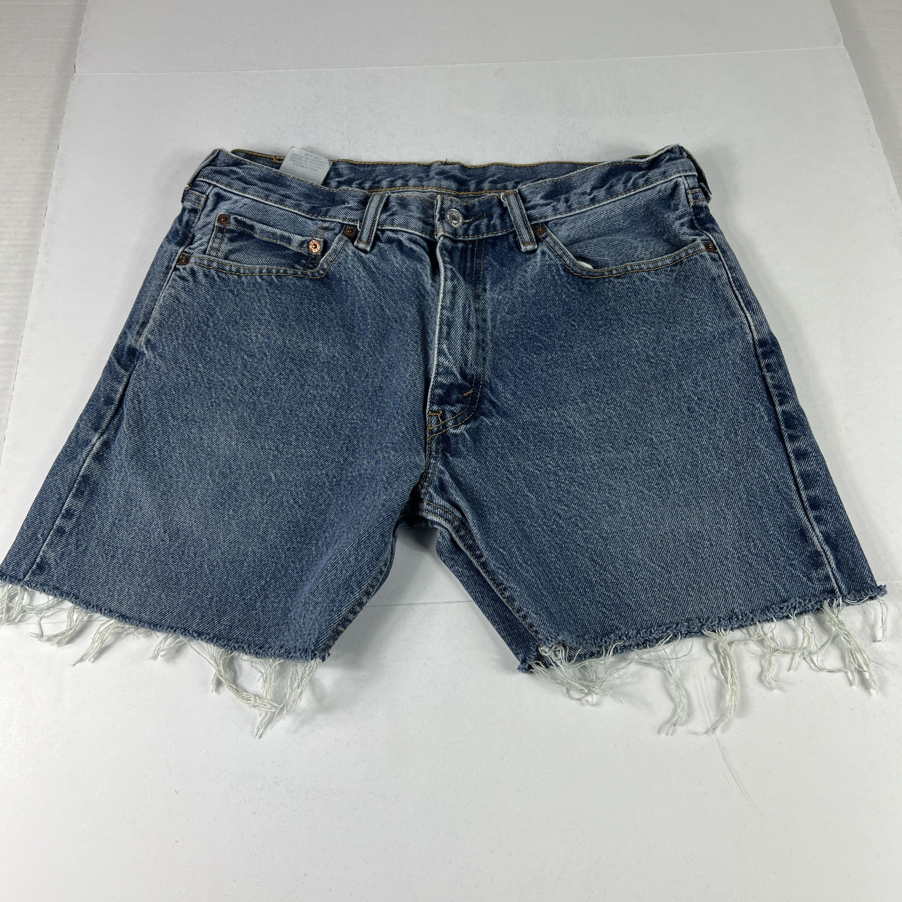 Levi's Levi's Jean Shorts 550 Relaxed Bermuda Cut Off Cotton Jorts Size US 33 - 1 Thumbnail