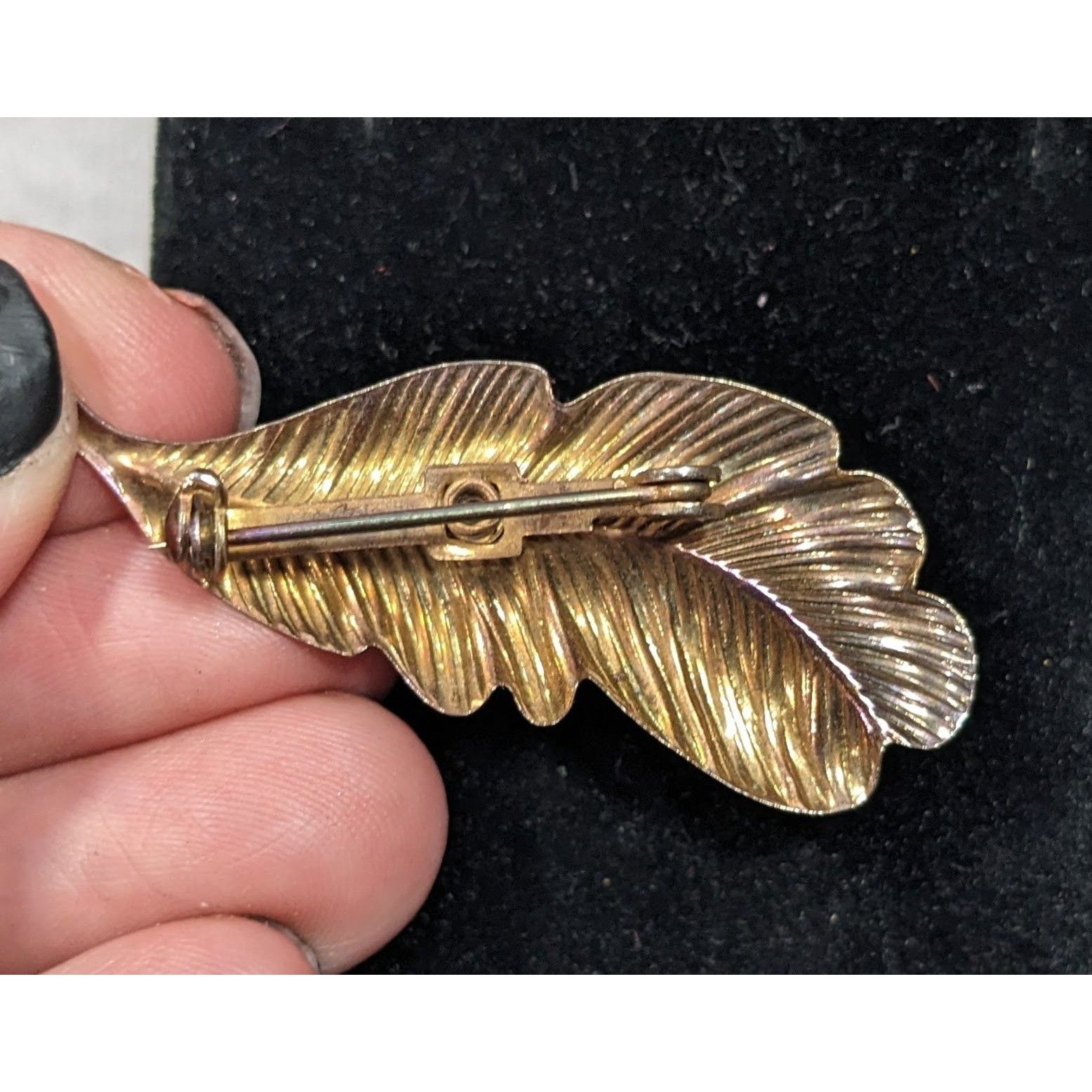 Other Vintage Fairycore Gold Tone Anodized Feather Brooch With Gre Size ONE SIZE - 4 Thumbnail