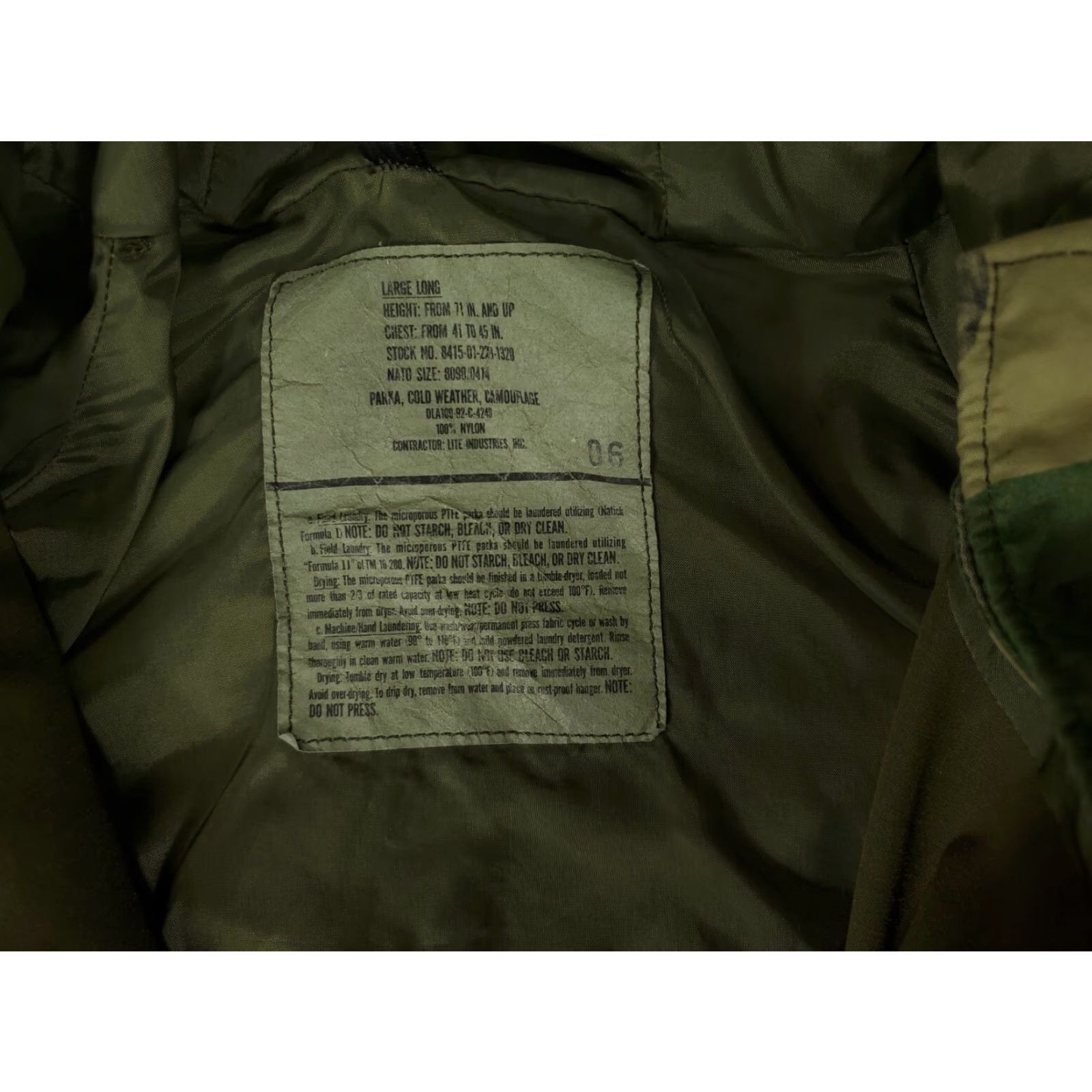 Vintage VINTAGE US Military Parka Jacket Cold Weather Woodland Camo Patched Mens L Long Size US L / EU 52-54 / 3 - 3 Thumbnail