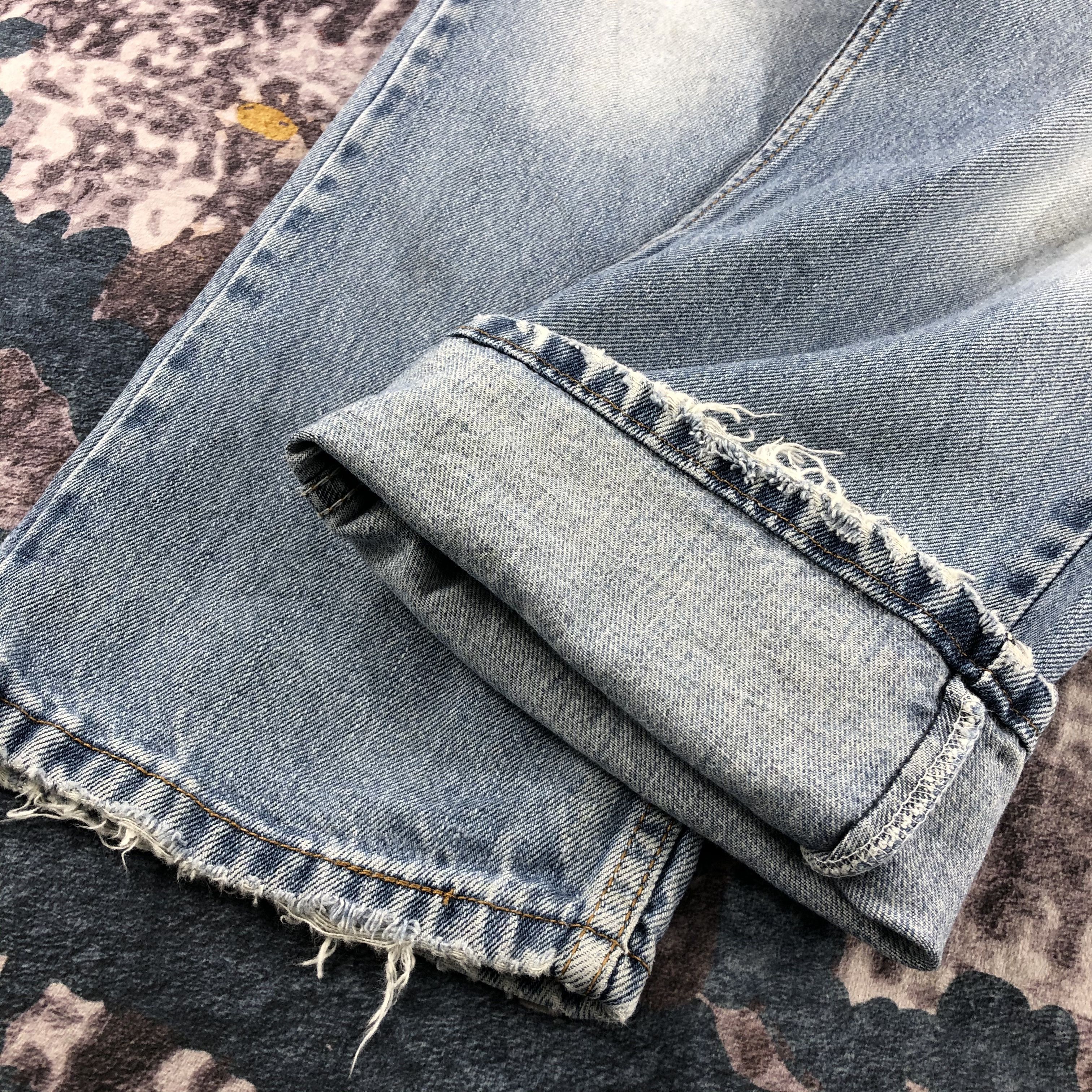 Levi's × Vintage Vintage Light Wash Levis 505 Jeans-JM2569 Size US 31 - 8 Thumbnail