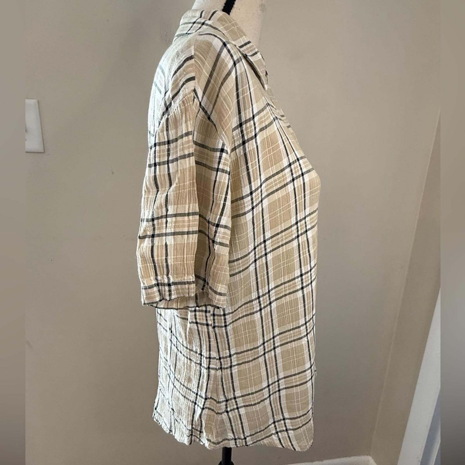 Other Carry Back button up shirt tan & gray plaid sporty SZ 8 Size M / US 6-8 / IT 42-44 - 3 Thumbnail