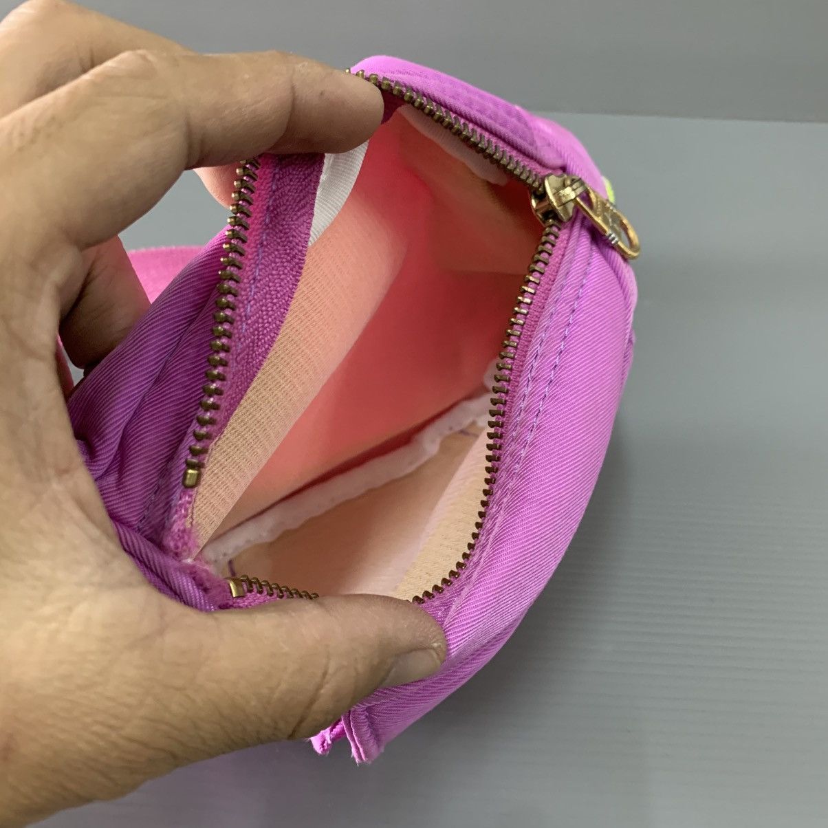 Ellesse 🔥‼️HOT ITEM‼️🔥Authentic Ellesse Pink Belt Bag Size ONE SIZE - 11 Thumbnail