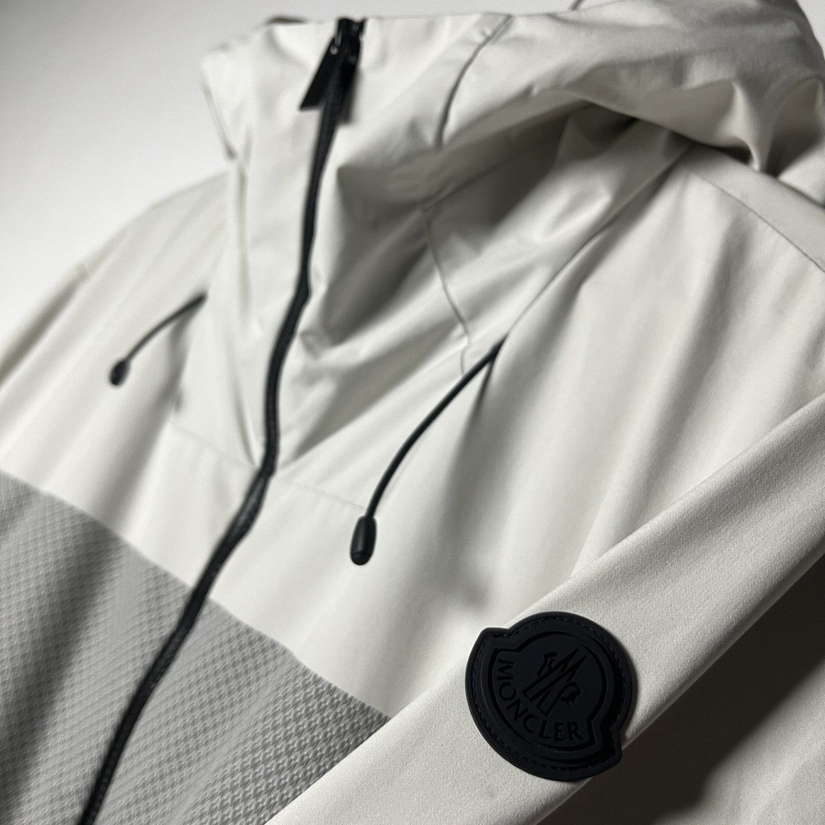 Moncler Moncler Oise Giubbotto Waterproof Jacket Size US L / EU 52-54 / 3 - 3 Thumbnail
