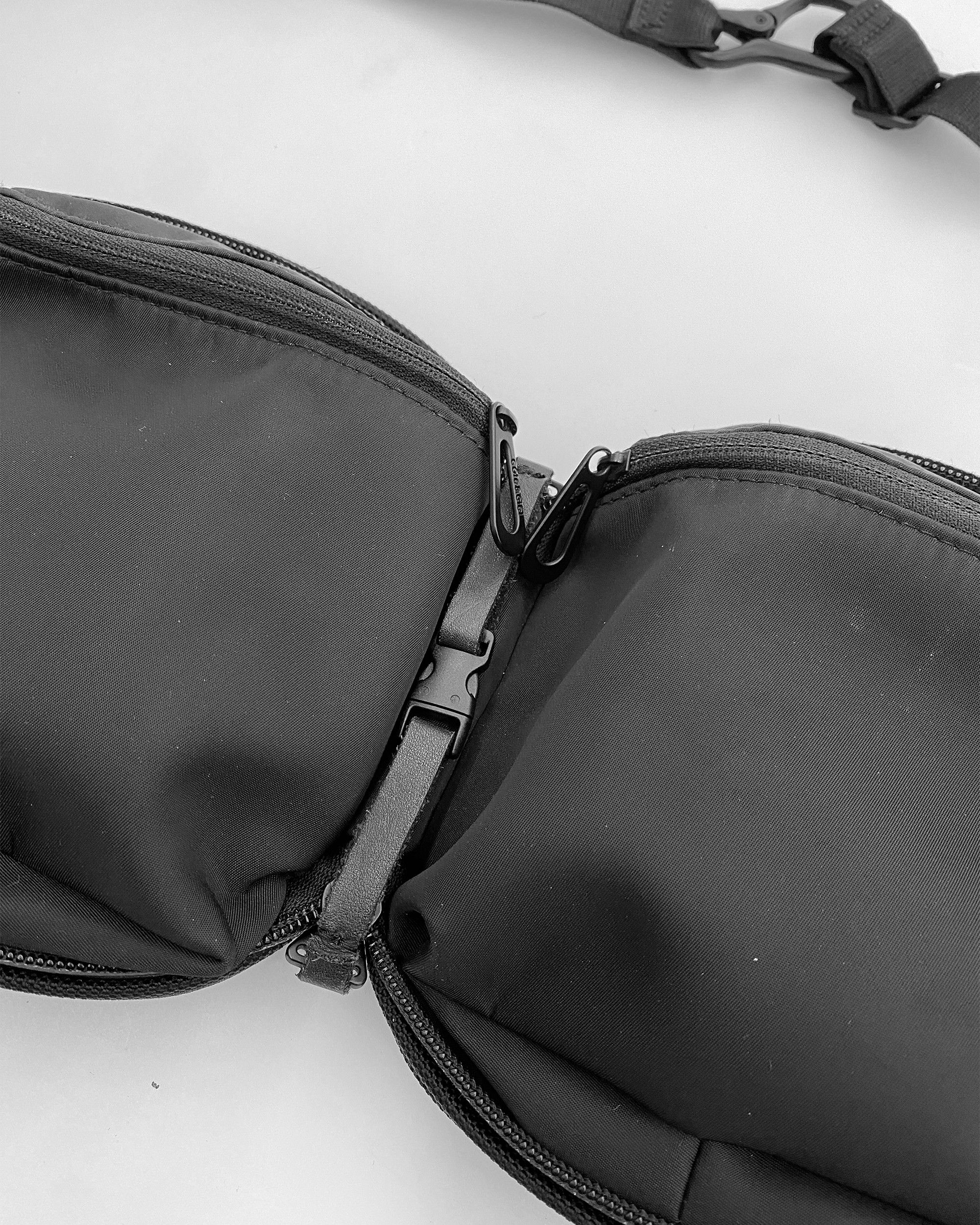 Cote&Ciel SS2019 Convertible Hip and Shoulder Bag Size ONE SIZE - 4 Thumbnail