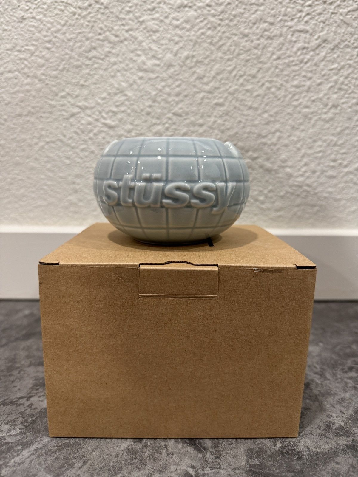 Stussy Stussy World Globe Ceramic Ashtray Size ONE SIZE - 2 Thumbnail