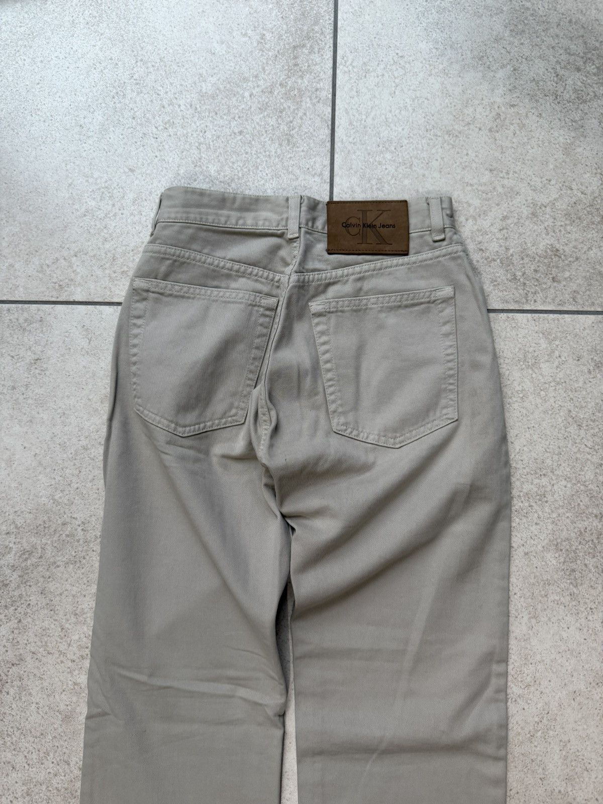 Calvin Klein Calvin Klein Light beige in size W26 Size US 26 / EU 42 - 2 Thumbnail