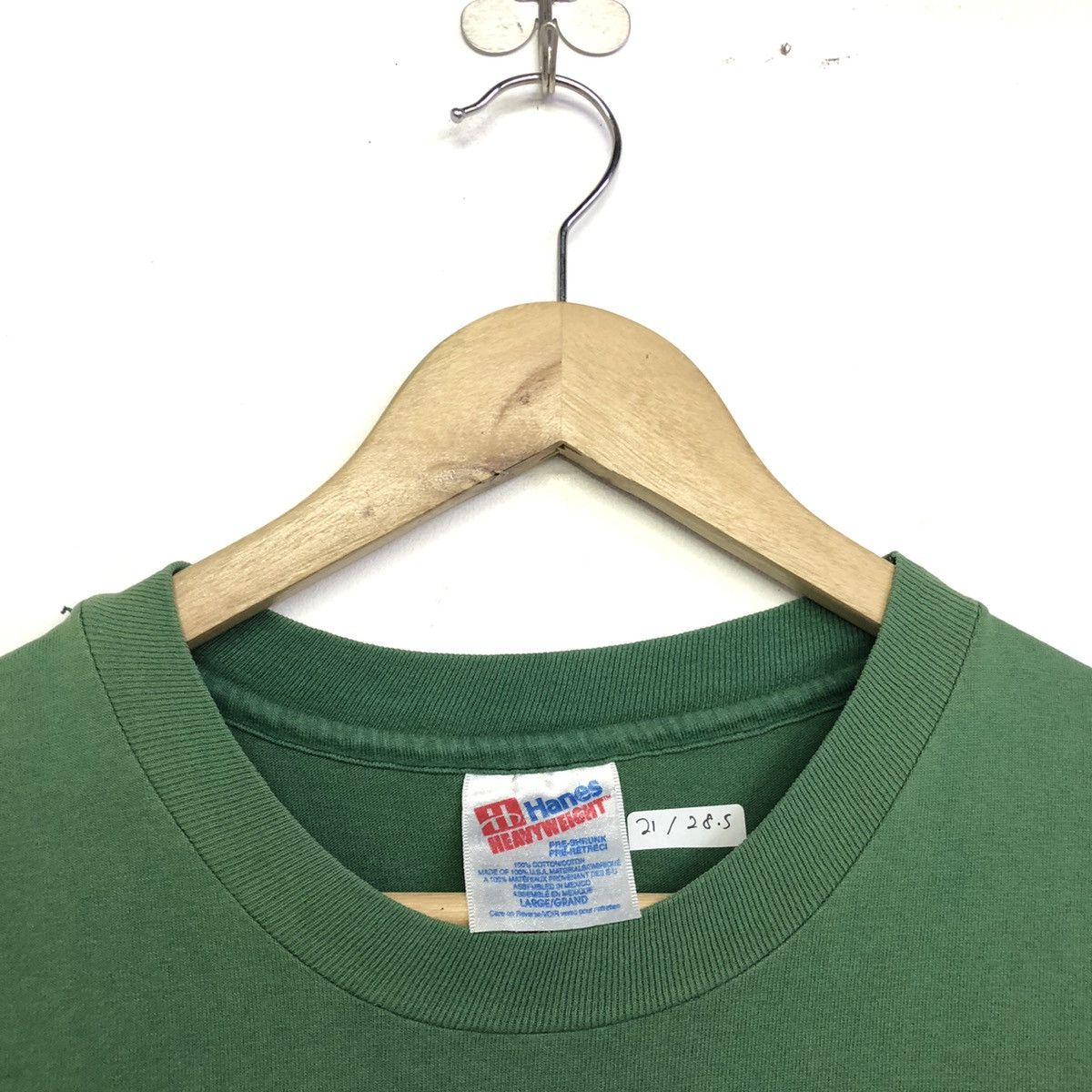 Vintage Vintage LAWA Hawaii Surfing Backhitt Tshirt Size US L / EU 52-54 / 3 - 7 Thumbnail