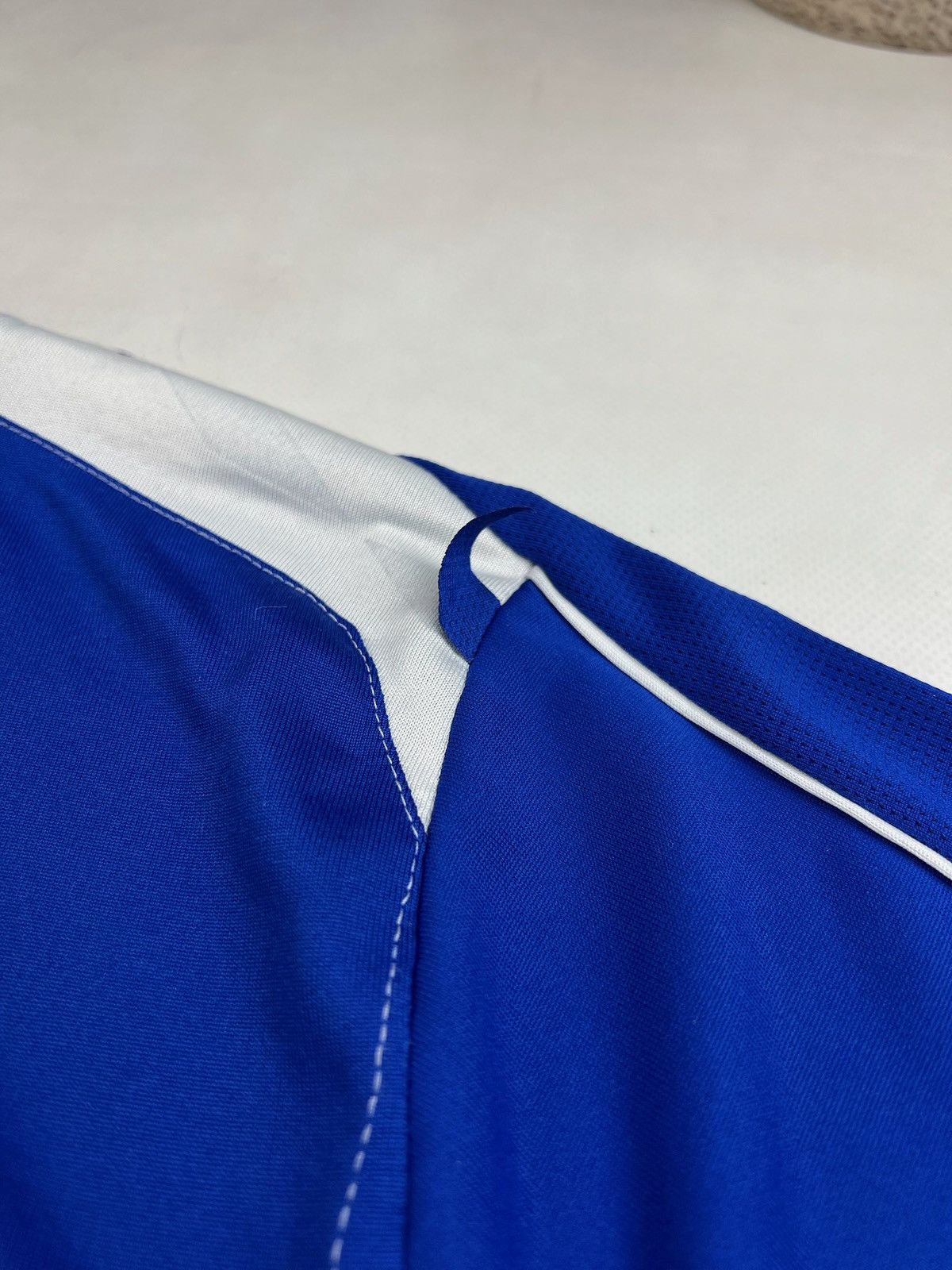 Umbro × Vintage Umbro Everton 2006/2007 Home Kit Soccer Jersey Size US L / EU 52-54 / 3 - 17 Thumbnail