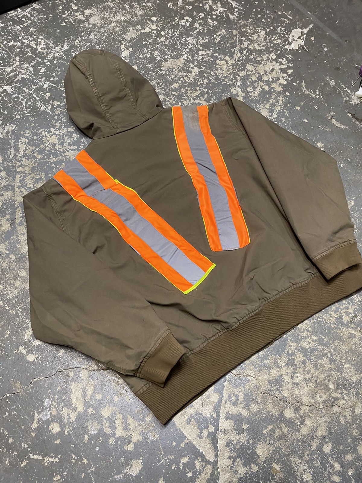 Carhartt × Vintage Vintage Carhartt Tan Reflective Hooded Active Jacket Size US XXL / EU 58 / 5 - 11 Thumbnail