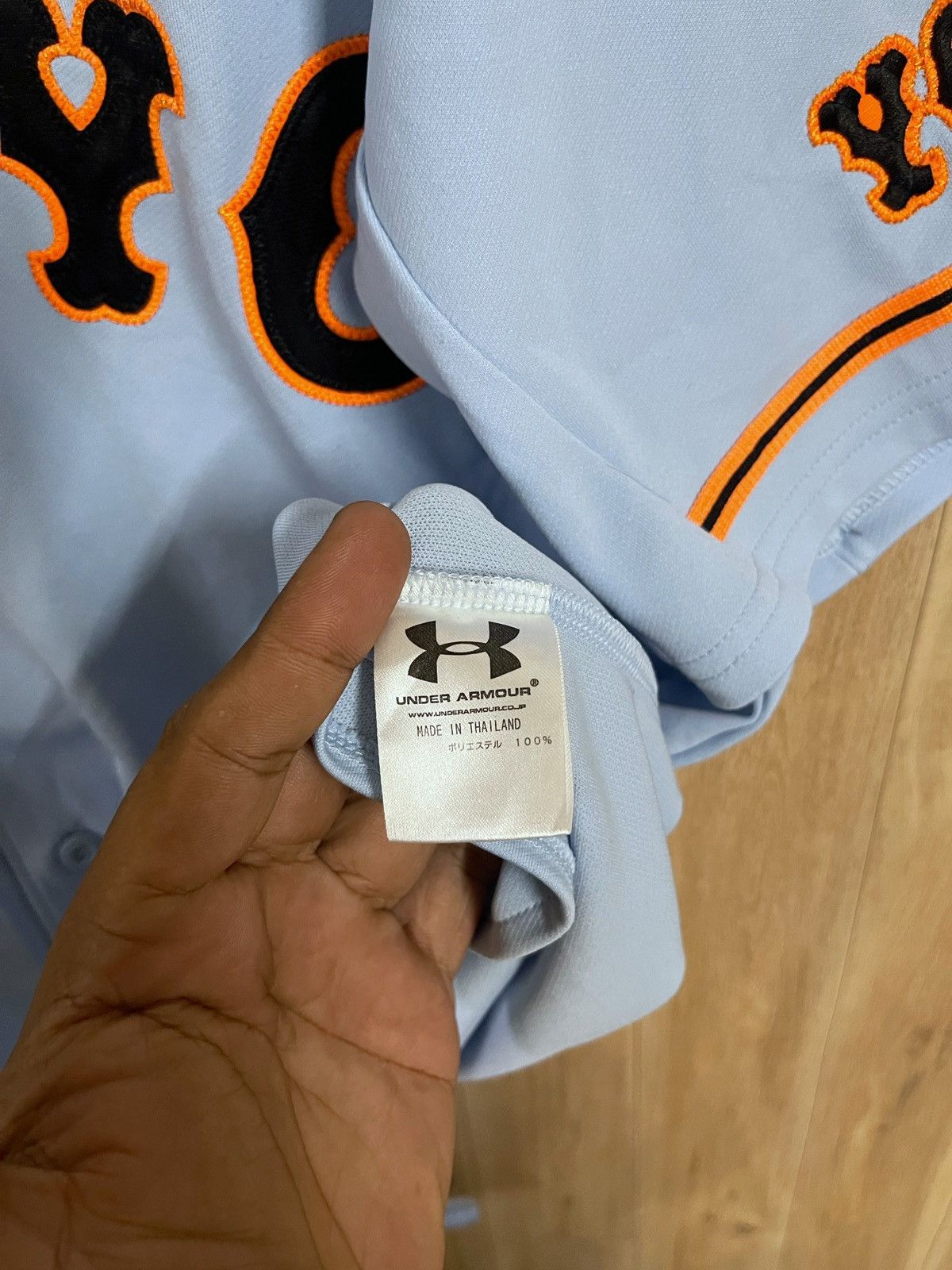Sports Specialties × Under Armour Rare Tokyo Yomuri Giants Baseball Jersey L J League Size US L / EU 52-54 / 3 - 6 Thumbnail