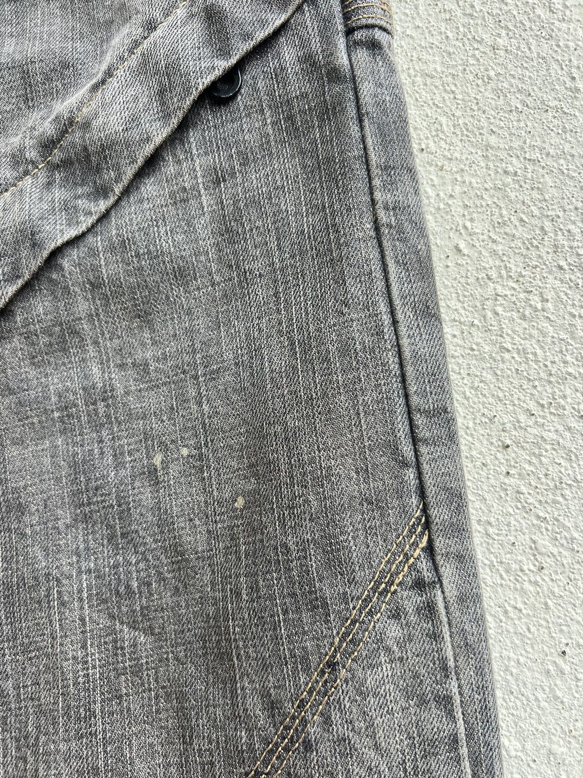 Japanese Brand × MasterPiece Vintage Masterpiece X Mad Hectic Multi Pocket Baggy Jeans Size US 36 / EU 52 - 14 Thumbnail
