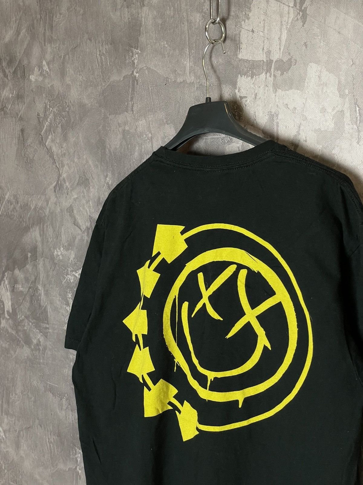 Band Tees × Vintage Vintage Y2K BLINK 182 Band Rock T-shirt Streetwear Graffiti Size US L / EU 52-54 / 3 - 6 Thumbnail