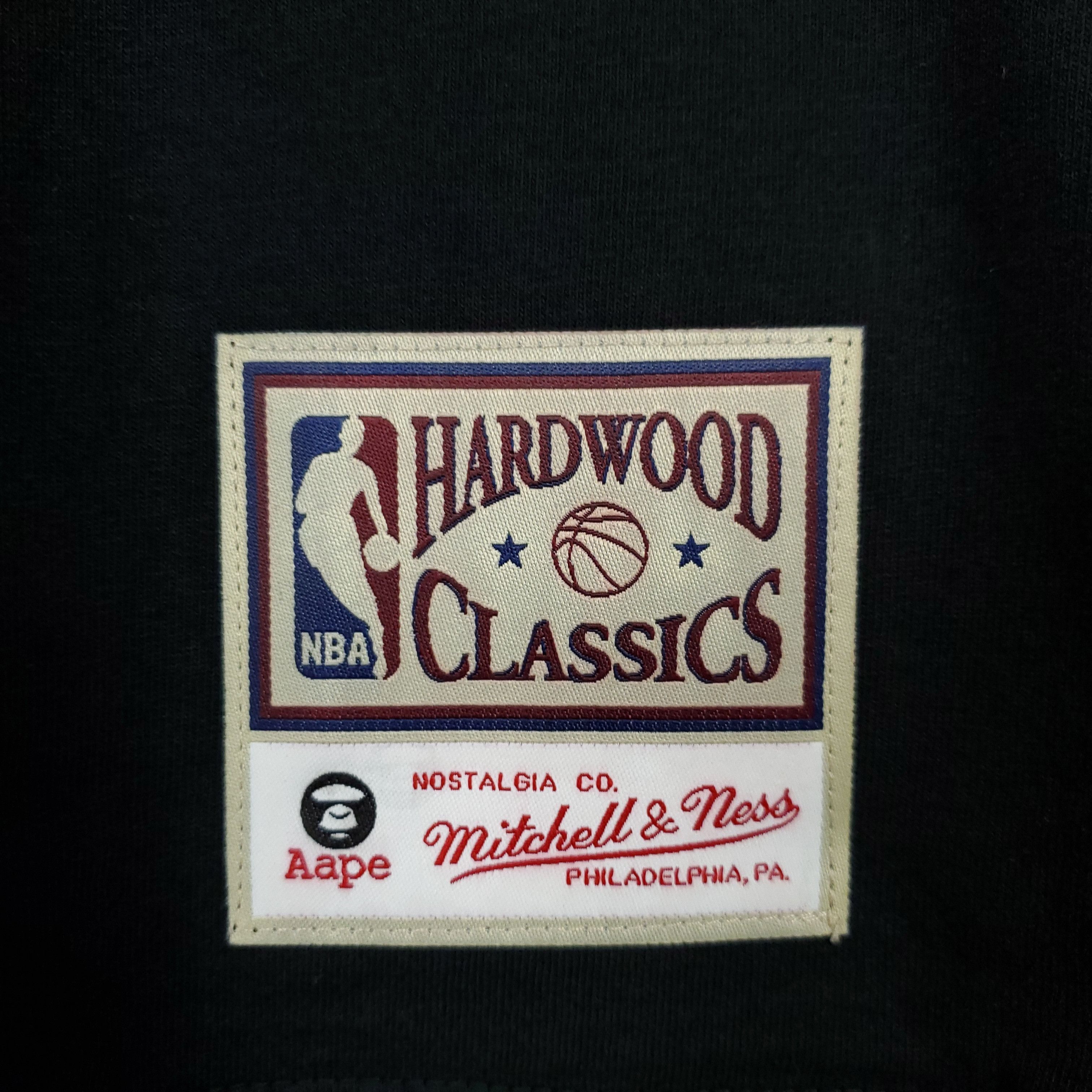 Aape Aape x Mitchell & Ness Philadelphia 76ers Tee Size US XL / EU 56 / 4 - 4 Thumbnail