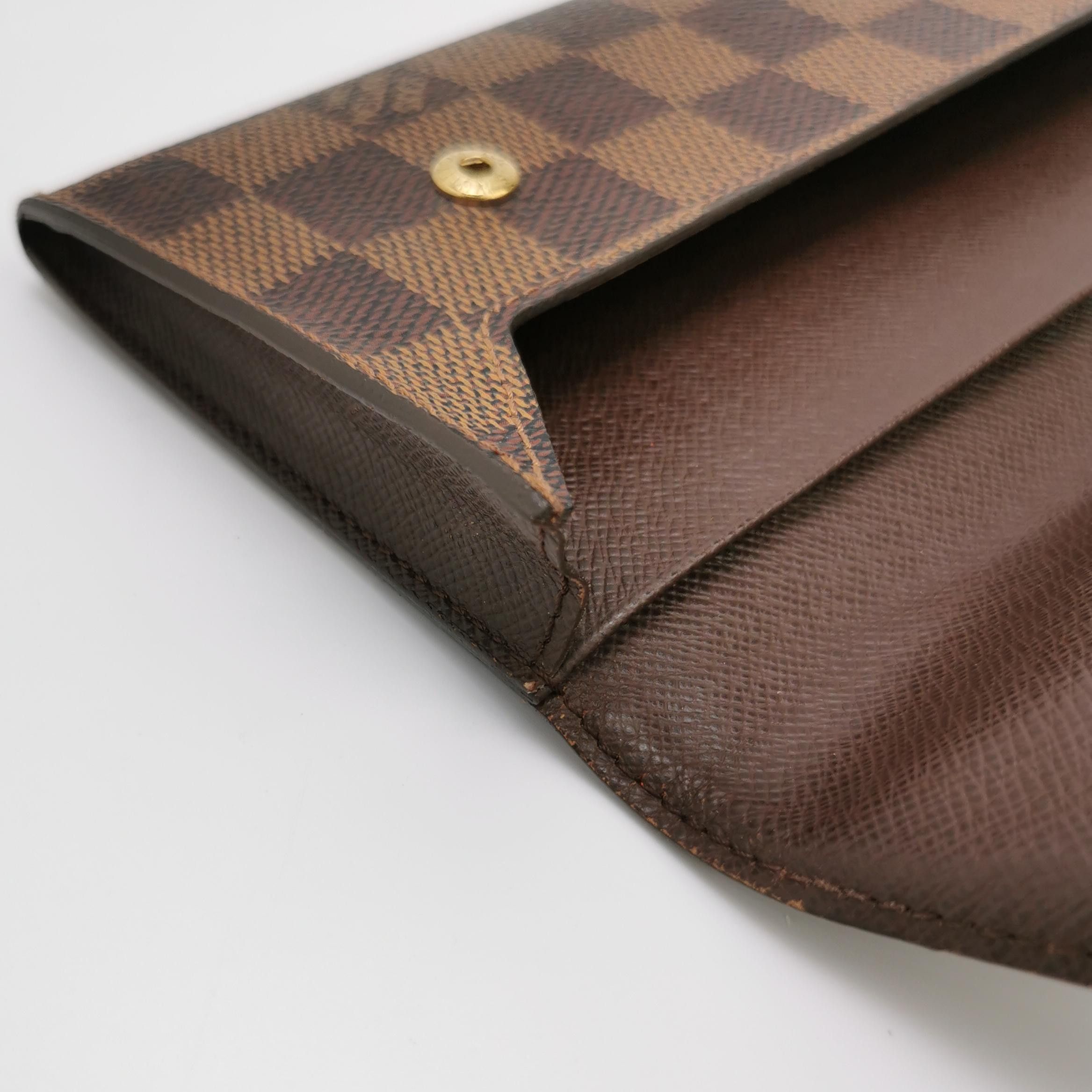 Louis Vuitton Louis Vuitton (LV) Cowhide Checkerboard Snap Button Bag Wal Size ONE SIZE - 8 Thumbnail