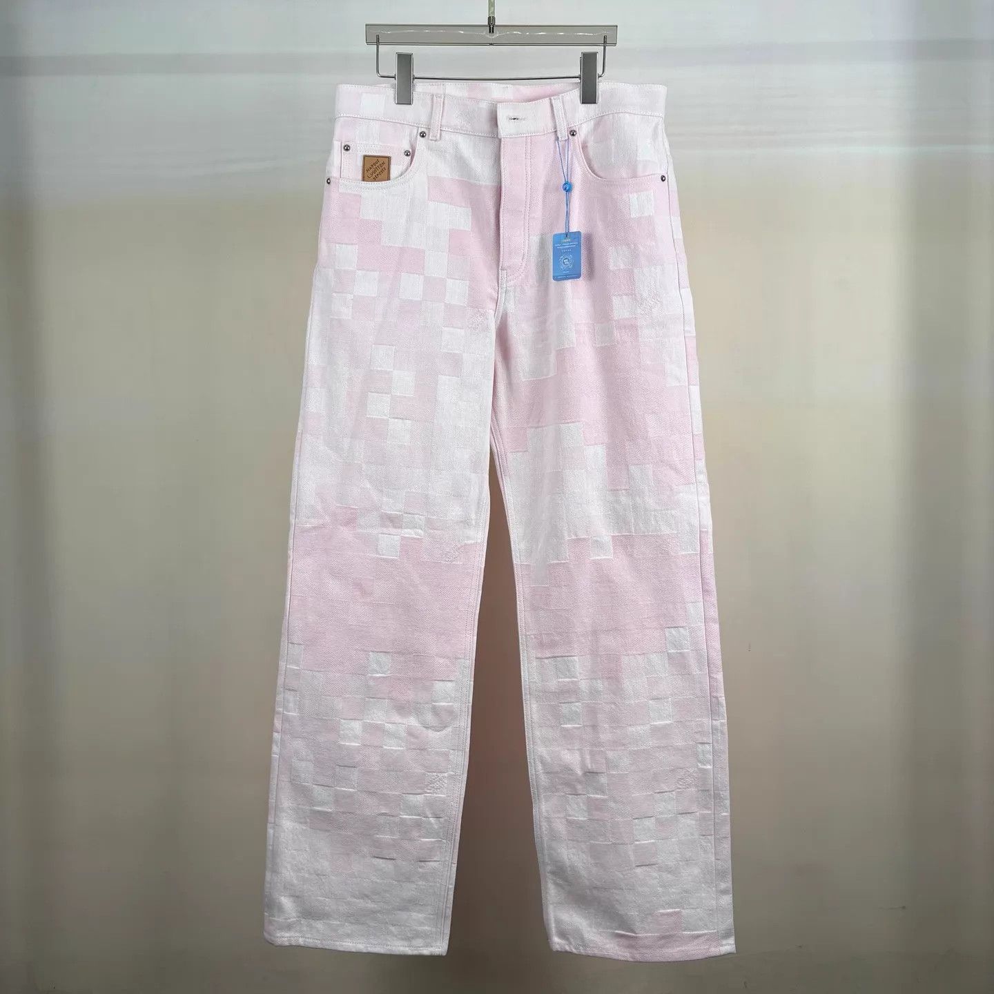 Louis Vuitton Louis Vuitton Nigo x Damier Jeans 26 BNWT 31 Size US 31 - 1 Thumbnail