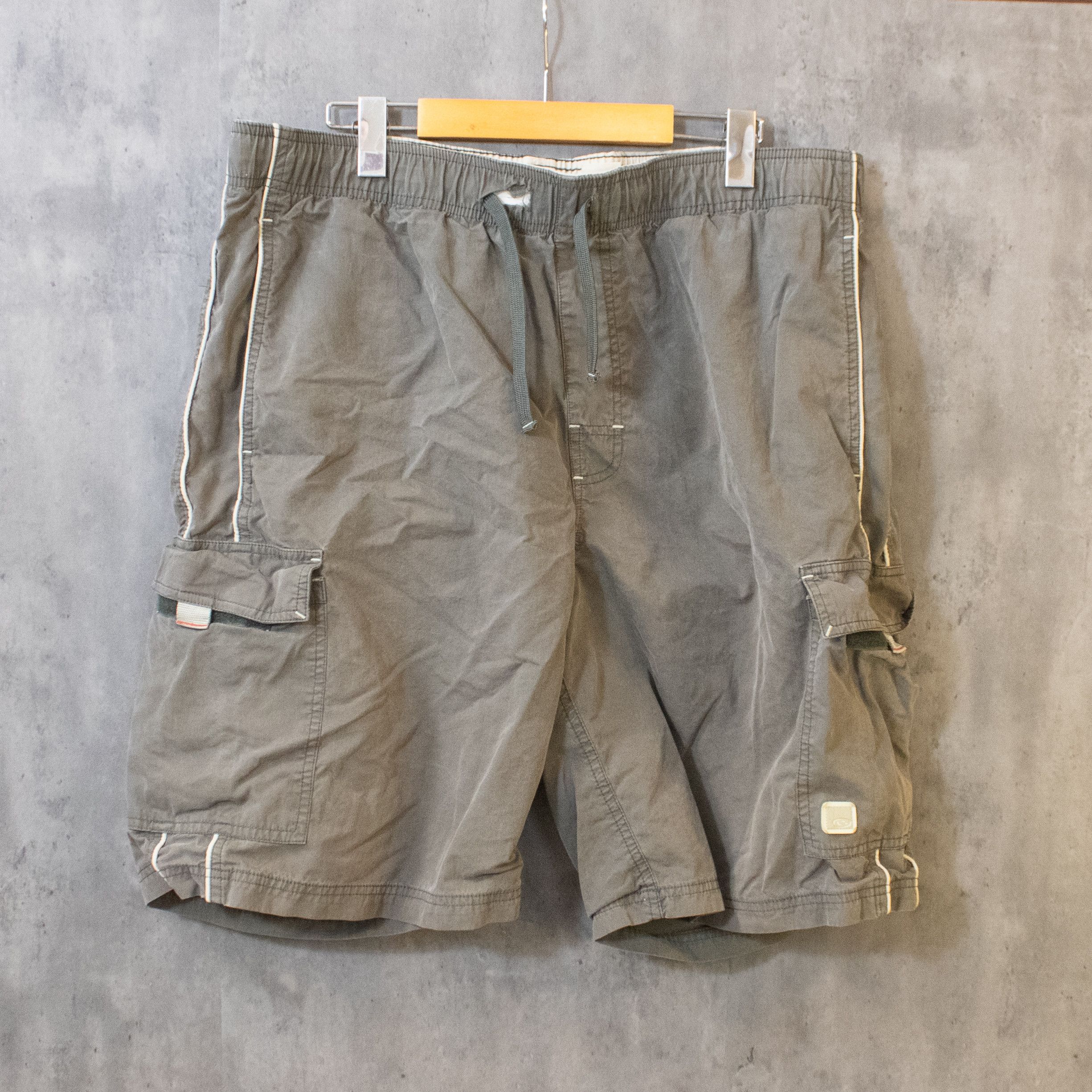Vintage Y2K 2000's Gotcha Sport Charcoal Grey Baggy Shorts Size US 37 - 3 Thumbnail