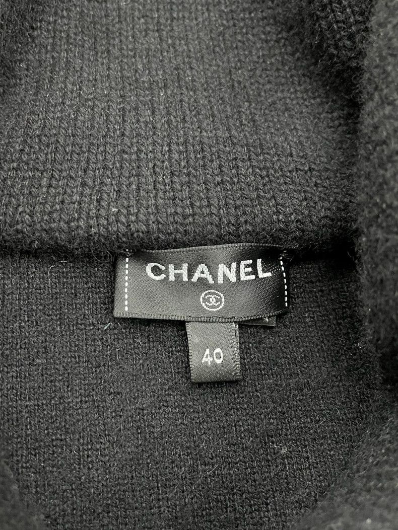 Chanel Chanel 22N Ski Series Pearl Double C Large Logo Cashmere S Size S / US 4 / IT 40 - 5 Thumbnail