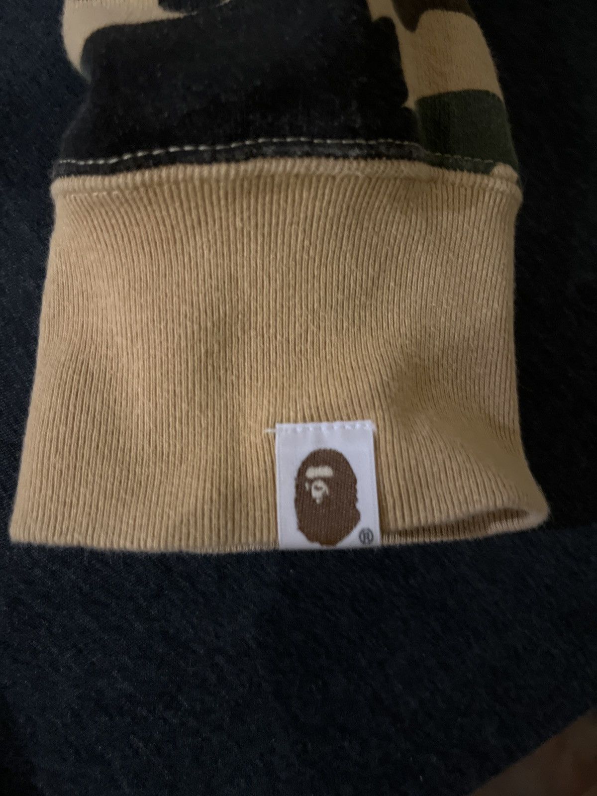 Bape Bape camo hoodie size L Size US L / EU 52-54 / 3 - 4 Thumbnail