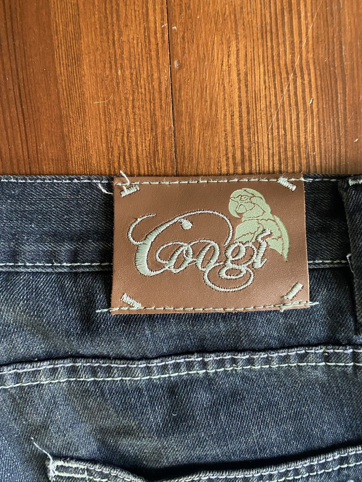 Coogi Vintage Y2K’s Coogi Parrot Embroidered Wide Leg Jeans 39x34 Size US 39 - 9 Thumbnail
