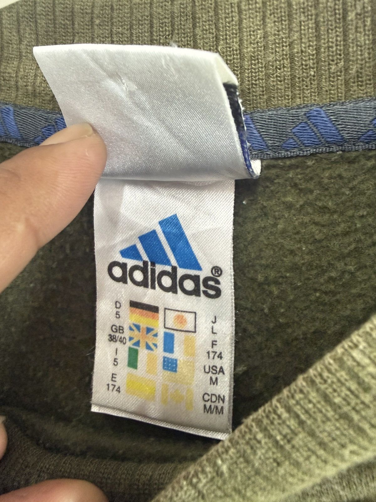 Adidas 🔥Y2K O.G Adidas Three Stripes Embroidery Logo Sweatshirt - M Size US M / EU 48-50 / 2 - 8 Thumbnail