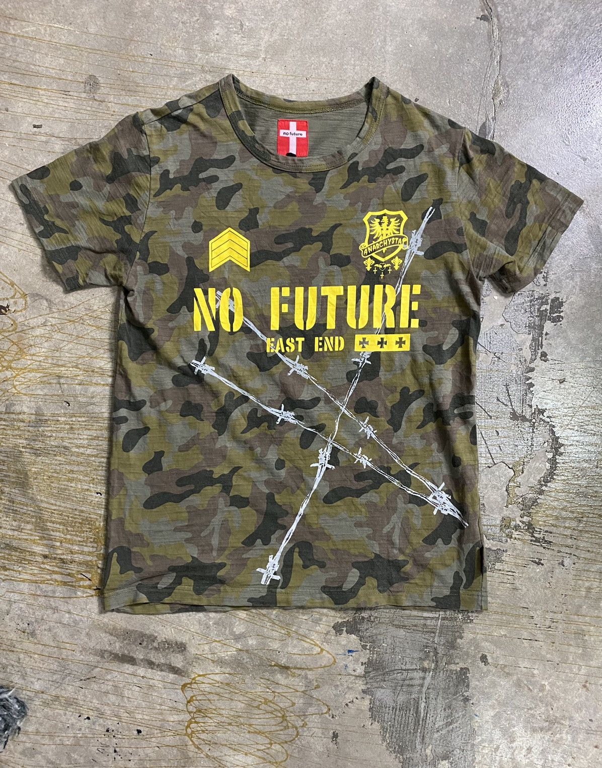 No Future No Future anarchy barbed wire camo shirt Size US S / EU 44-46 / 1 - 2 Thumbnail