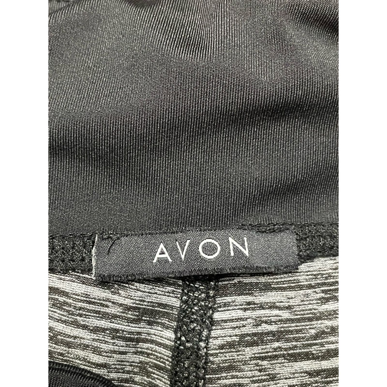 Other Avon Activewear Cropped Leggings Color Block Grey/Black XS Size 26" / US 2 / IT 38 - 7 Thumbnail