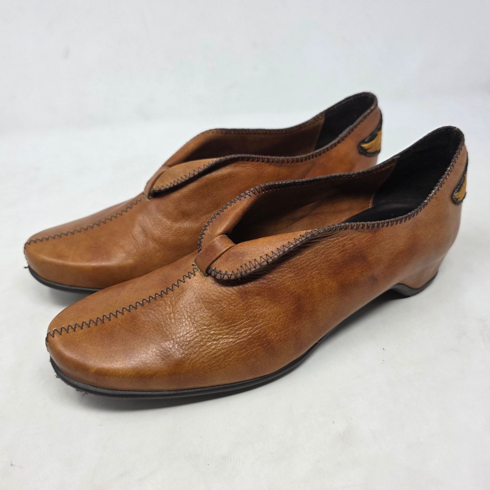 Other Hispanitas Brown Leather Low Heel Slip On Shoes Women Size 8 Size US 8 / IT 38 - 1 Thumbnail