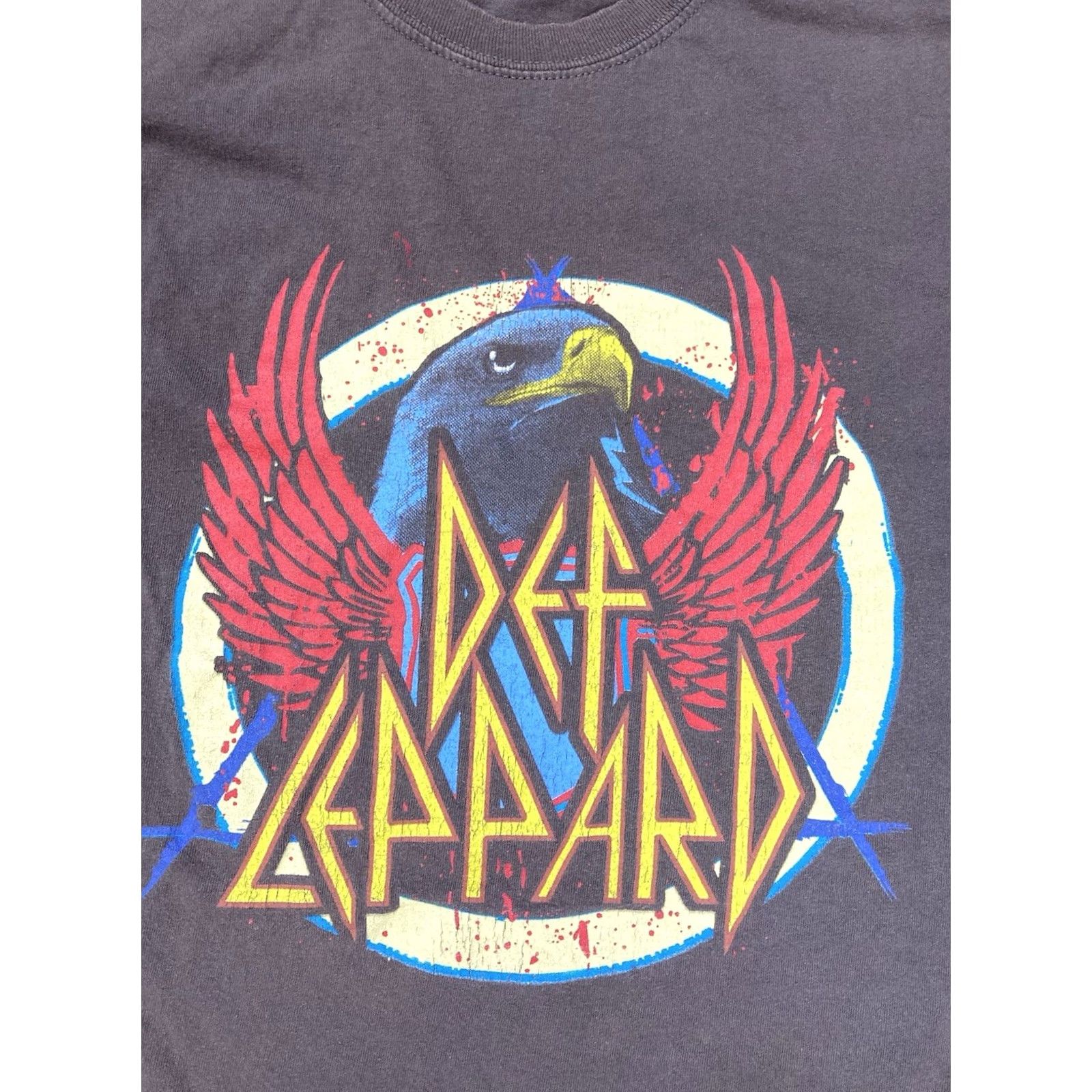 Vintage VINTAGE Def Leppard T-shirt Women Medium Gray Short Sleeve Music Size M / US 6-8 / IT 42-44 - 2 Thumbnail
