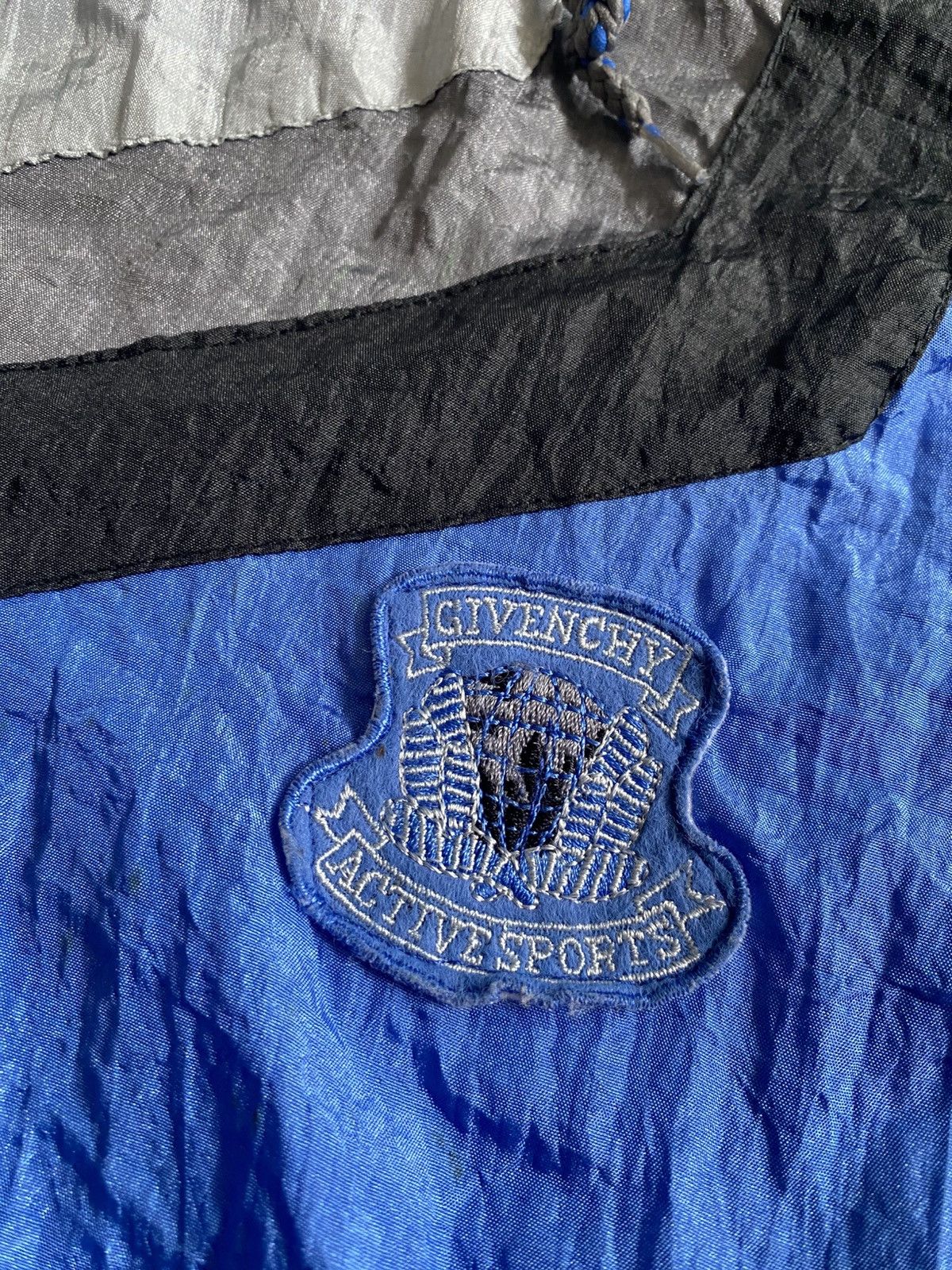Designer × Givenchy × Vintage Givenchy activewear vintage 90s light jacket Size US L / EU 52-54 / 3 - 4 Thumbnail