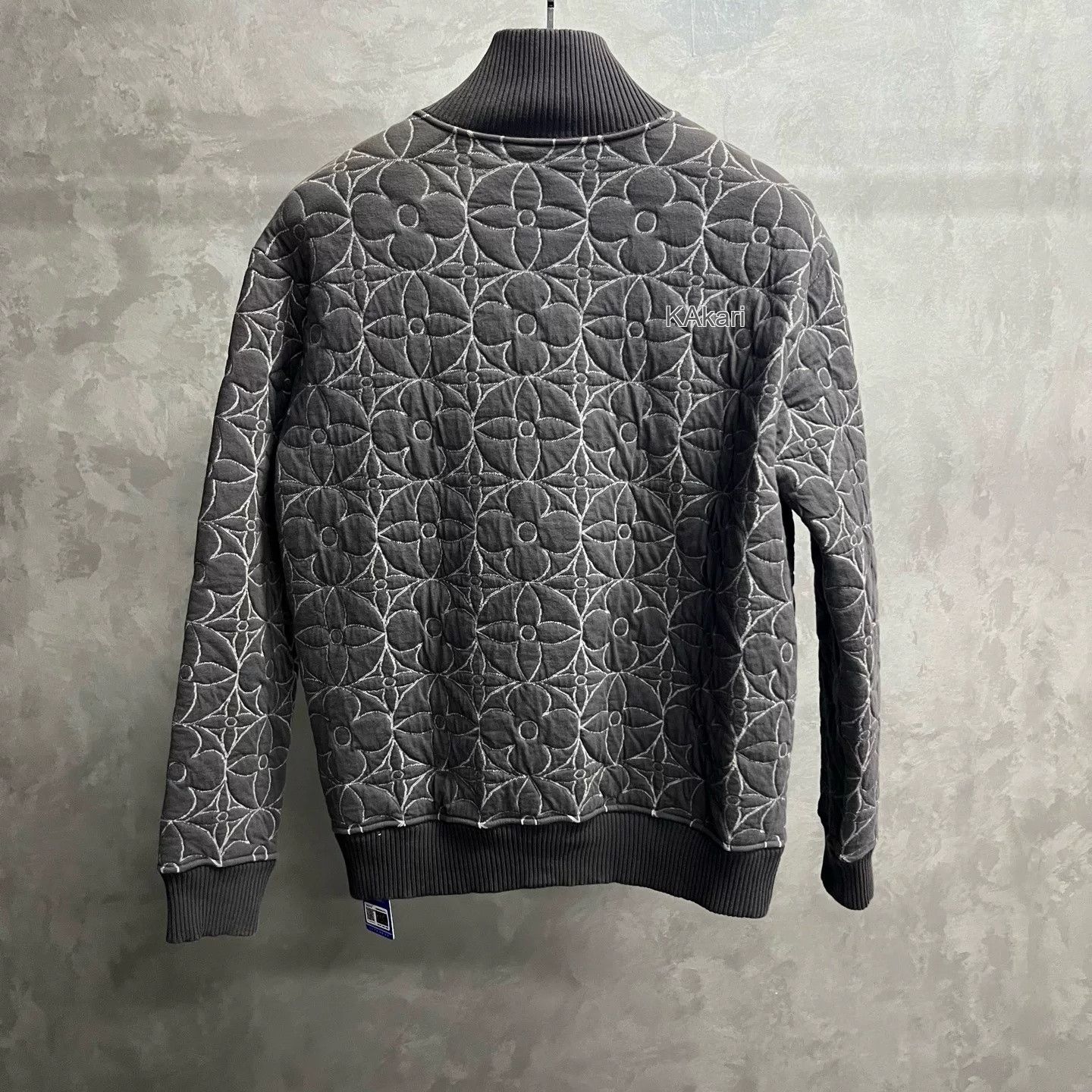 Louis Vuitton Louis Vuitton Gray Logo Flower Zip Jacket Size US M / EU 48-50 / 2 - 5 Thumbnail