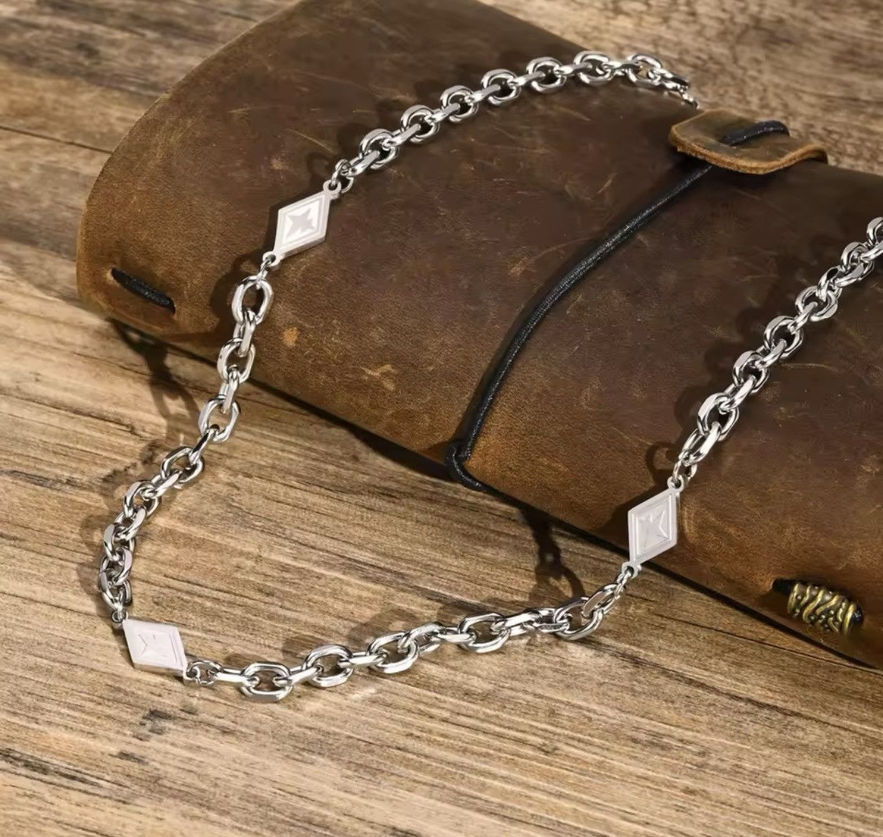 Jewelry Men Link Chain Necklaces Size ONE SIZE - 1 Thumbnail
