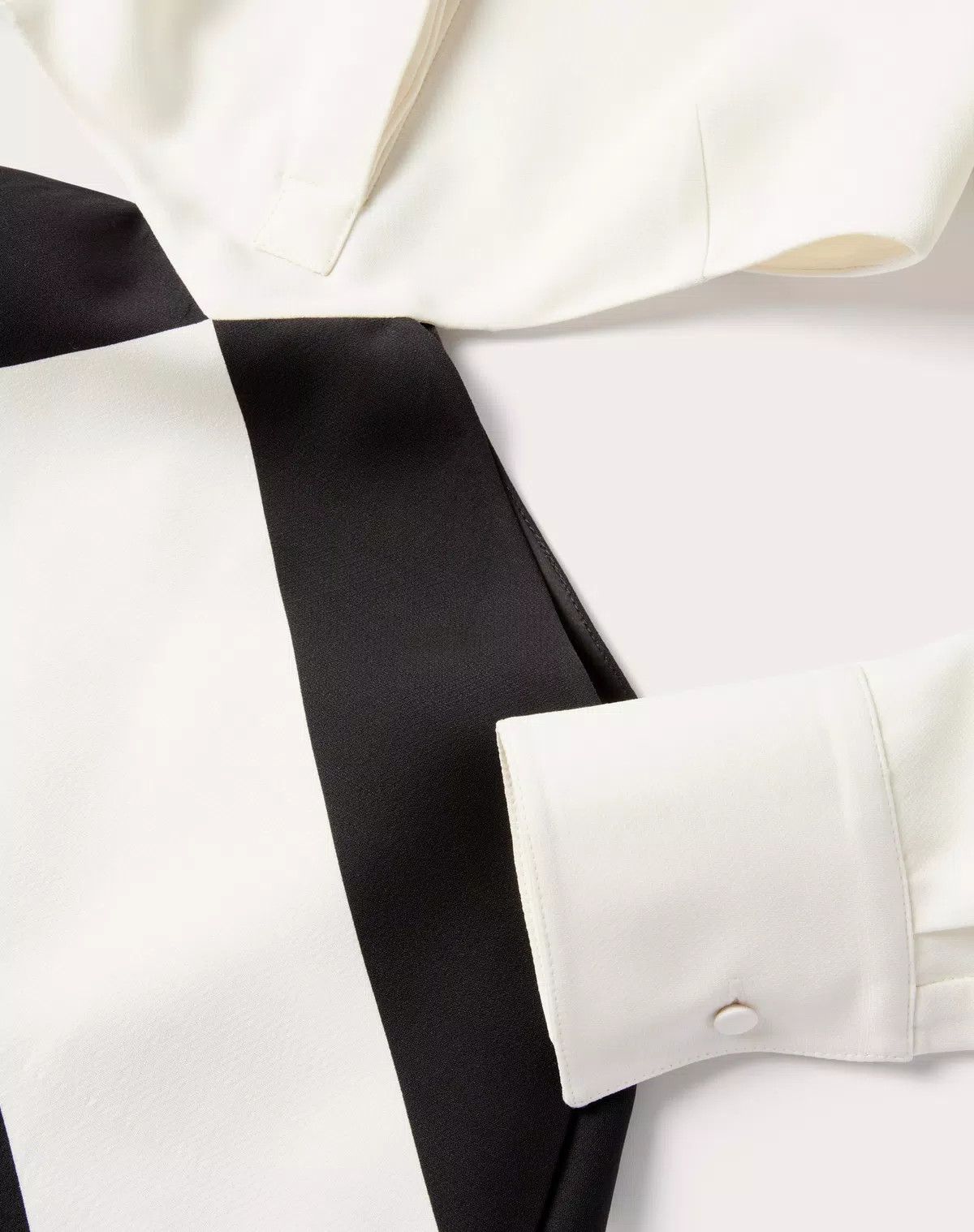 Valentino o1s1wg110625 Strhype Crepe Couture Short Dress in White Size XS / US 0-2 / IT 36-38 - 7 Thumbnail