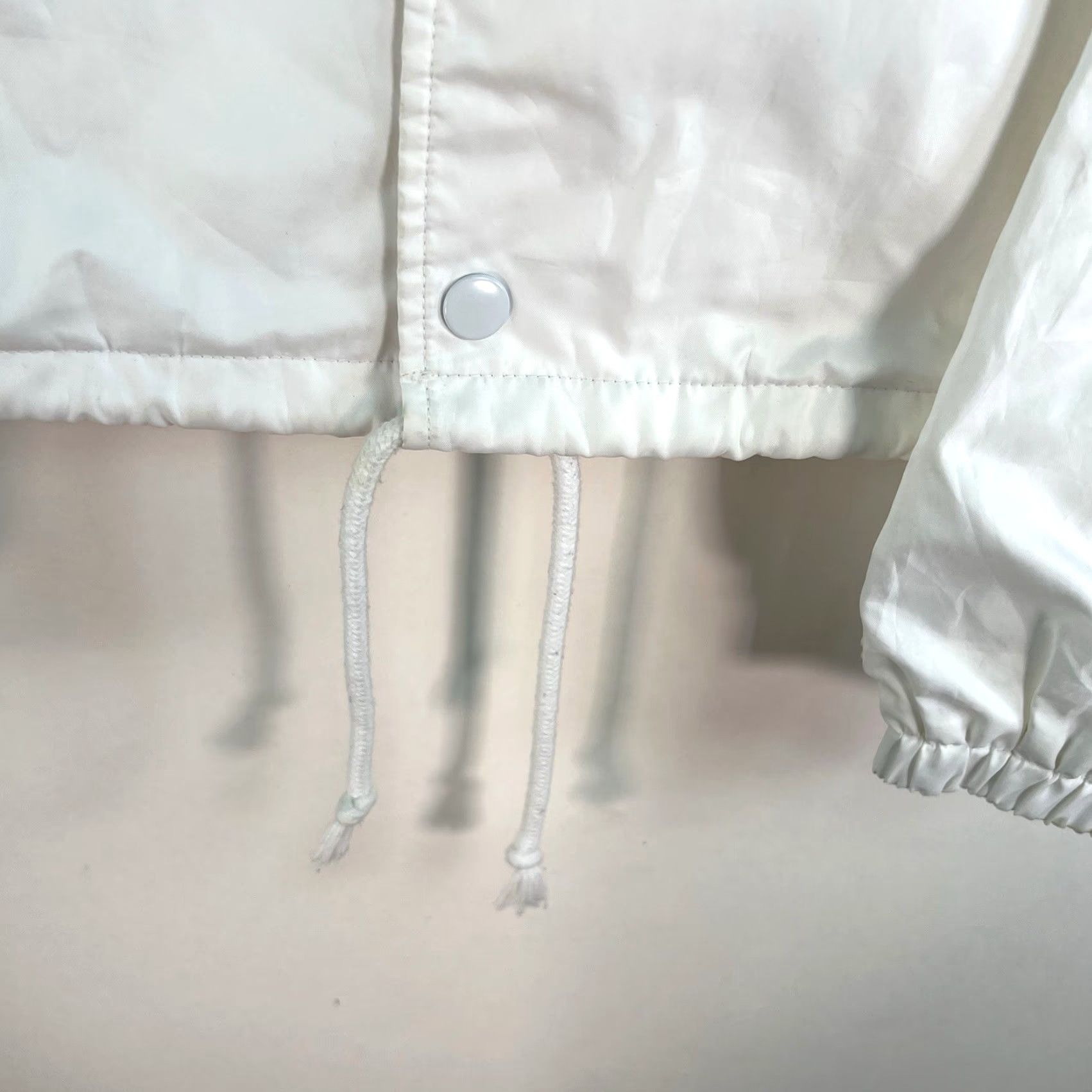 Champion VINTAGE Champion Windbreaker Jacket Mens Size L White 90s Retro Lightweight Size US L / EU 52-54 / 3 - 4 Thumbnail