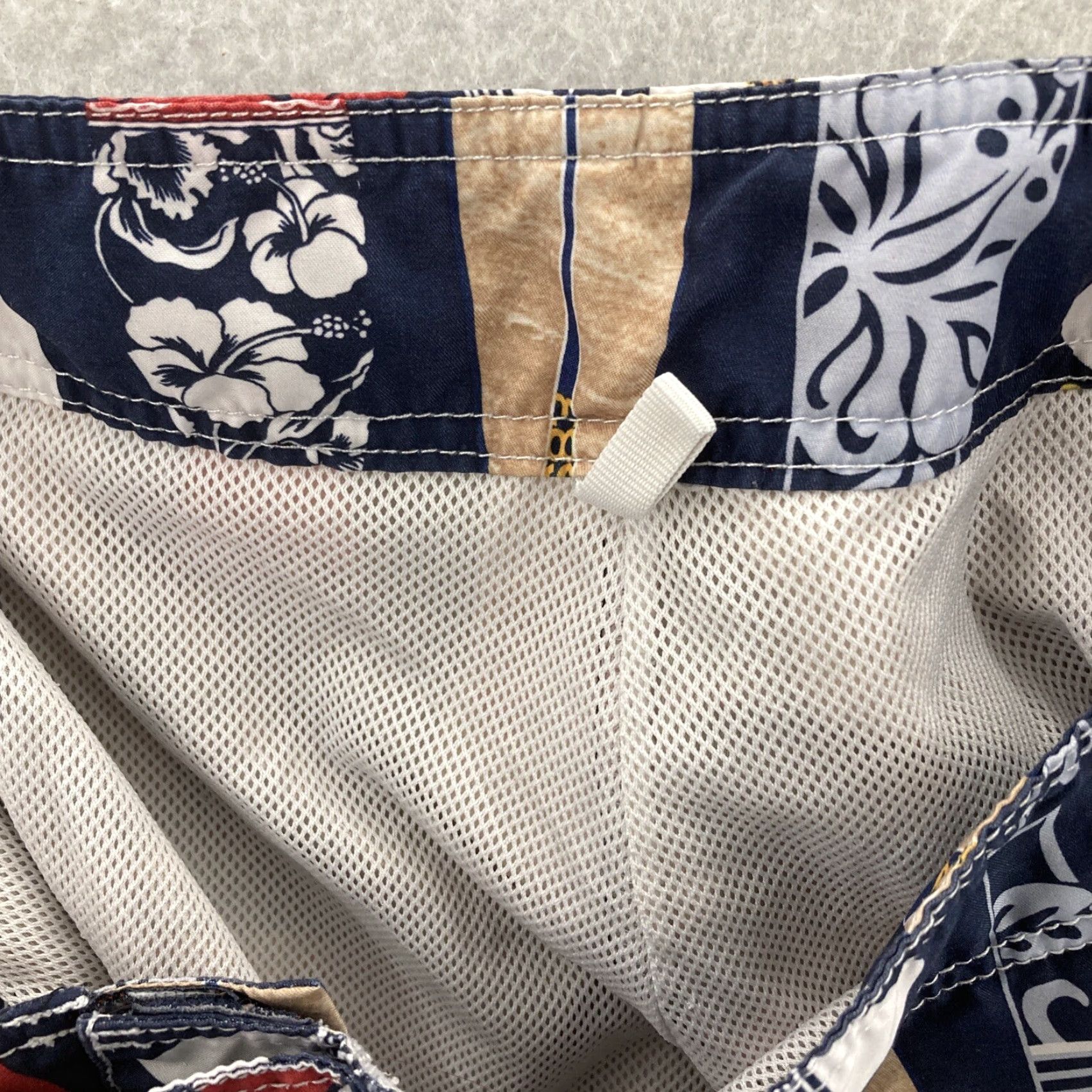Nautica Nautica Aloha Board Shorts Men 32 Multicolor Solid Surf Bottoms 32 Adult Mens Shorts Size US 32 / EU 48 - 6 Thumbnail